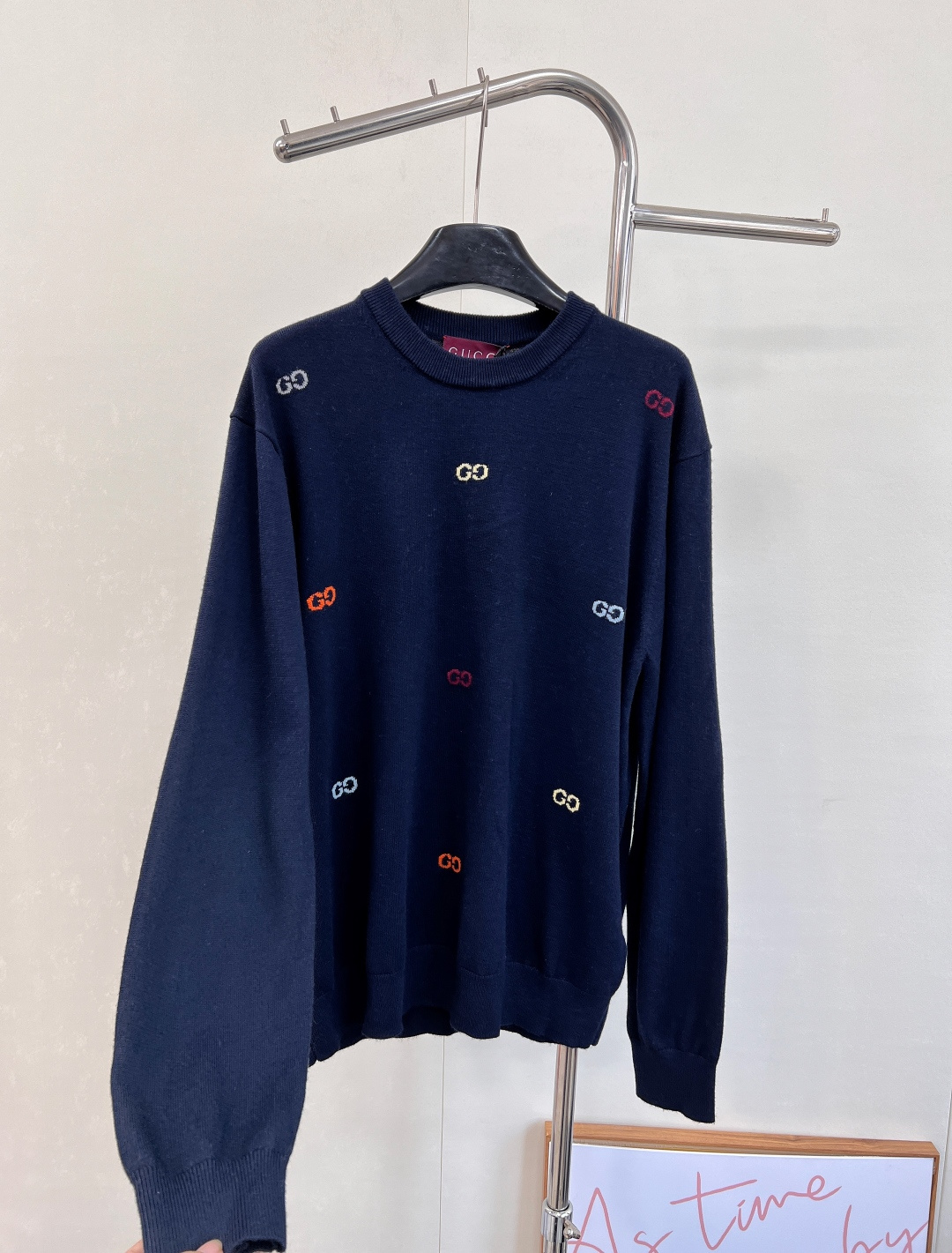 🆕Gucci新款套头字母针织上衣，定制YB羊毛纱线织造，质感高级，舒适柔软，圆领针织套头毛衣剪裁，通体文