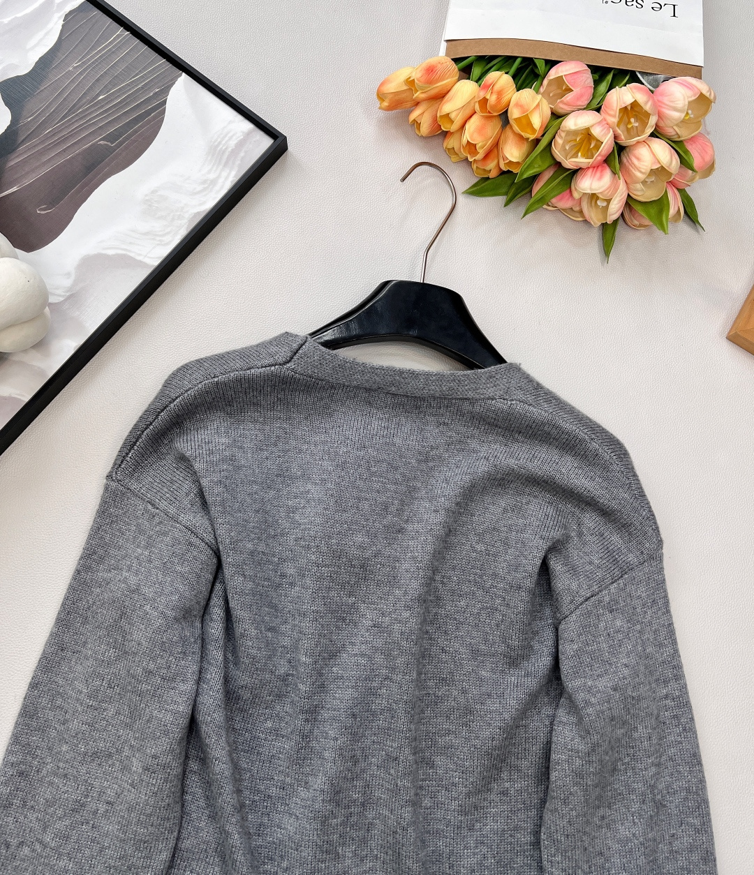 🆕Celine新款短款开衫外套🆕 定制的羊毛纱线，淡雅温柔 中间夹杂着杂线更是与众不同、真的太提升气质了