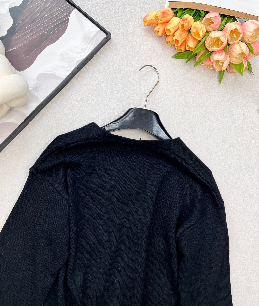 🆕Celine新款短款开衫外套🆕 定制的羊毛纱线，淡雅温柔 中间夹杂着杂线更是与众不同、真的太提升气质了