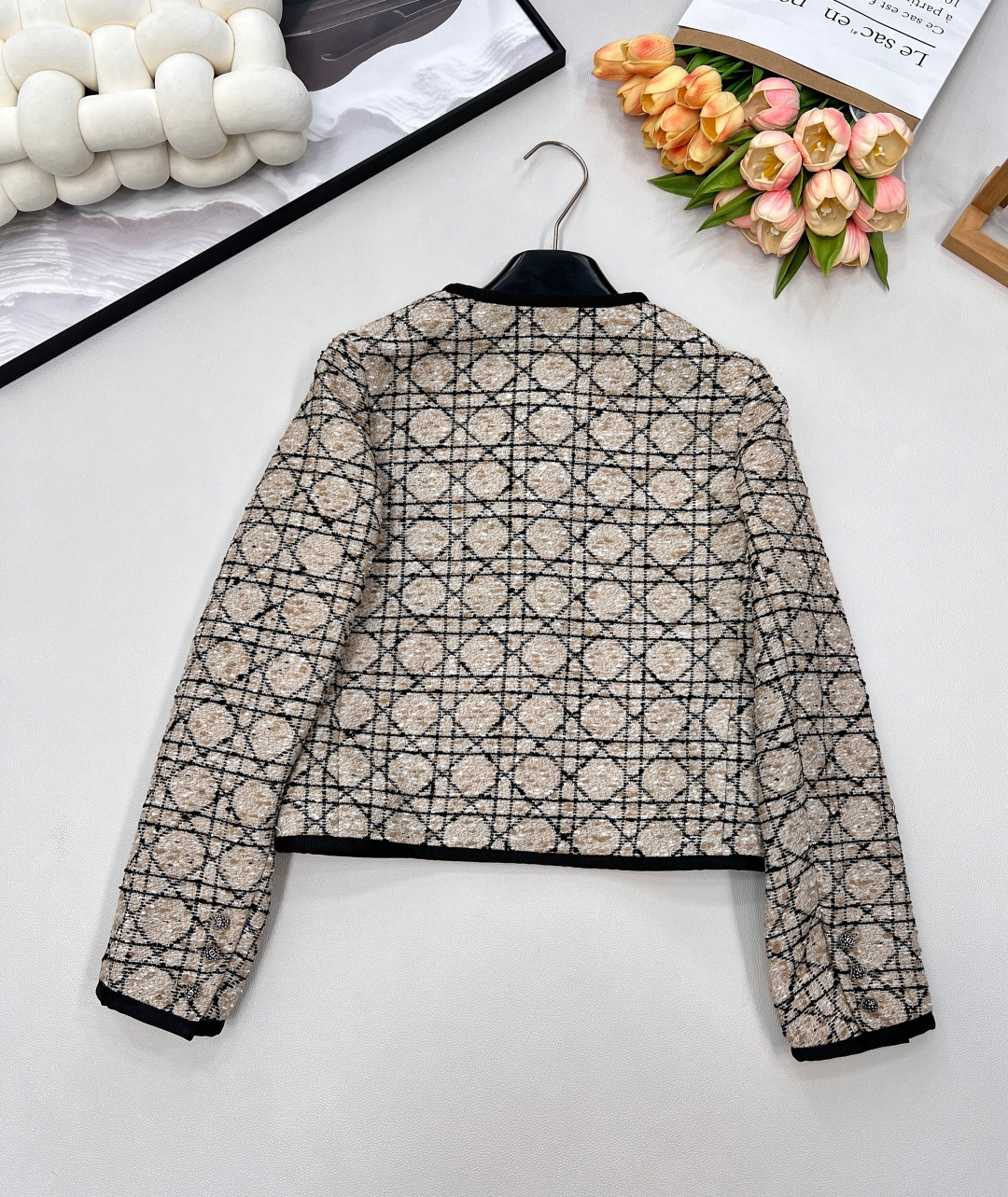 🆕 DIOR 经典戴妃藤格纹粗花呢外套【DIOR典藏之作｜重塑优雅传奇】以传奇藤格纹为序，勾勒法式优雅的