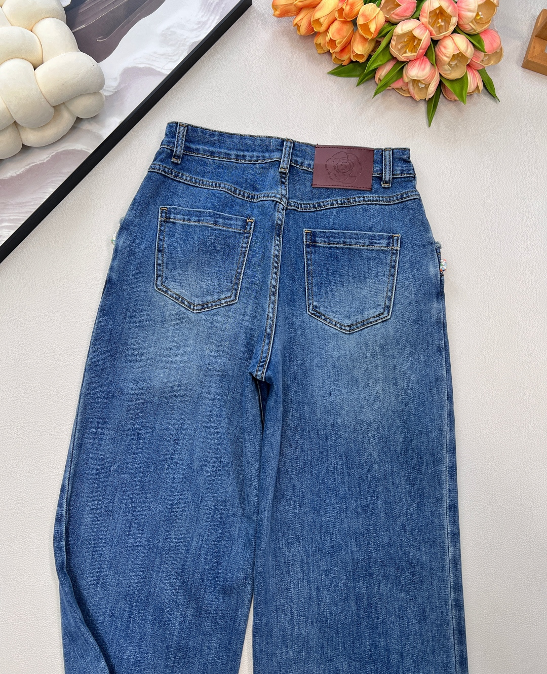 🆕Chanel25FW秋冬新款小香风珍珠钻饰阔腿牛仔裤丨⚠独家高版出品！选用做旧感牛仔面料，裤身口袋处的