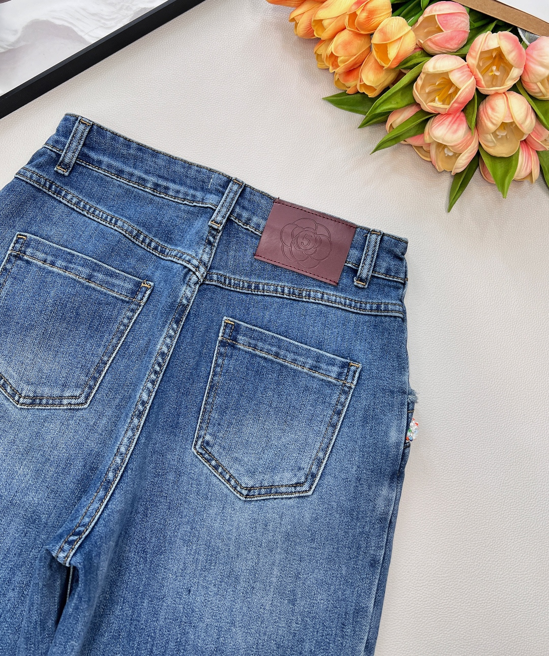 🆕Chanel25FW秋冬新款小香风珍珠钻饰阔腿牛仔裤丨⚠独家高版出品！选用做旧感牛仔面料，裤身口袋处的