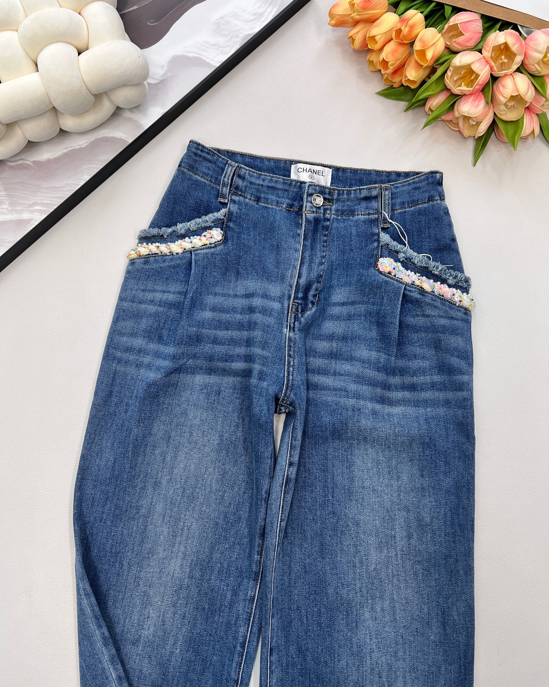 🆕Chanel25FW秋冬新款小香风珍珠钻饰阔腿牛仔裤丨⚠独家高版出品！选用做旧感牛仔面料，裤身口袋处的
