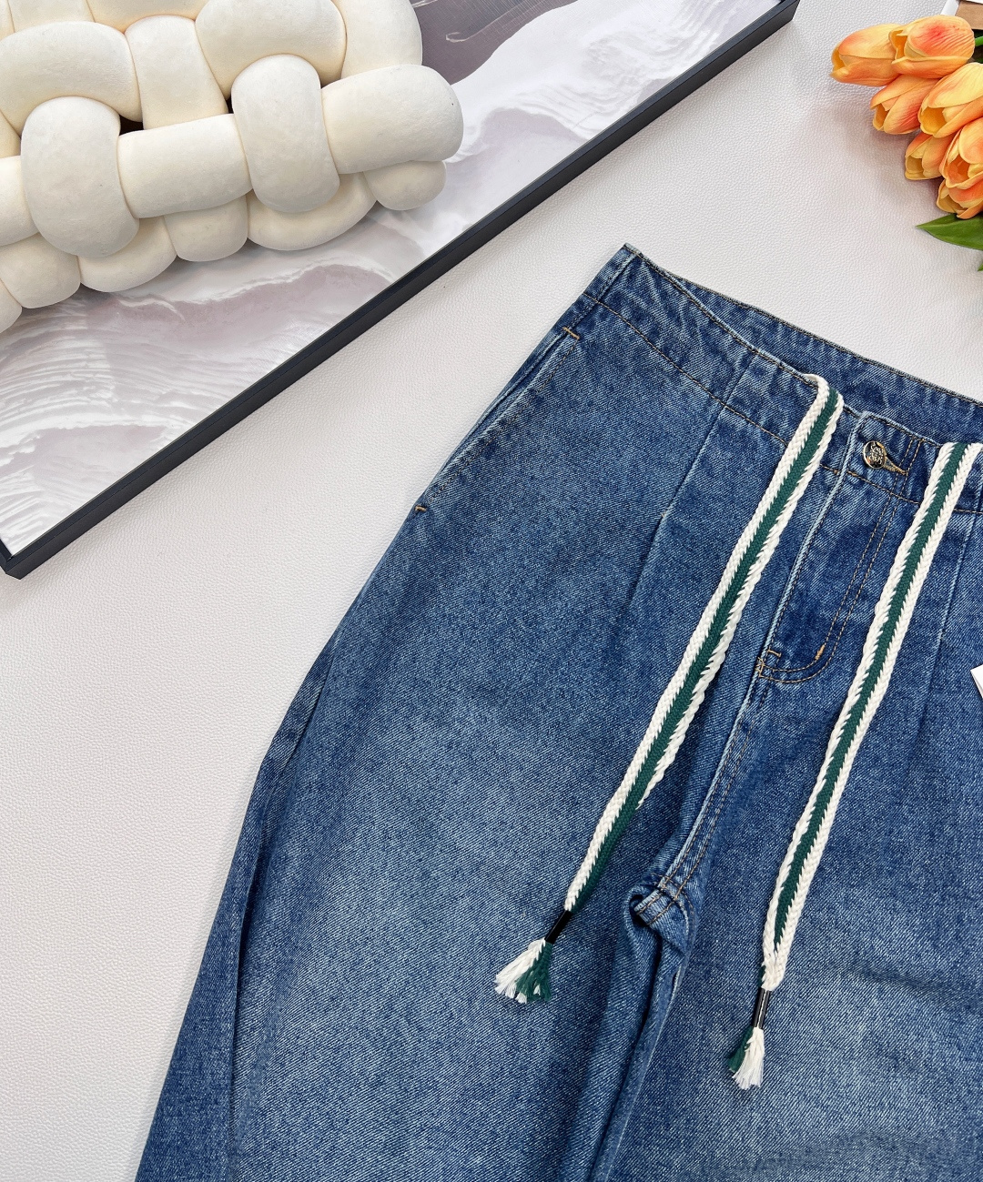 🆕Loewe25Fw早秋新款抽绳高腰阔腿牛仔长裤丨⚠独家高版出品！采用高腰阔腿廓形，从腰头自然垂坠的裤型