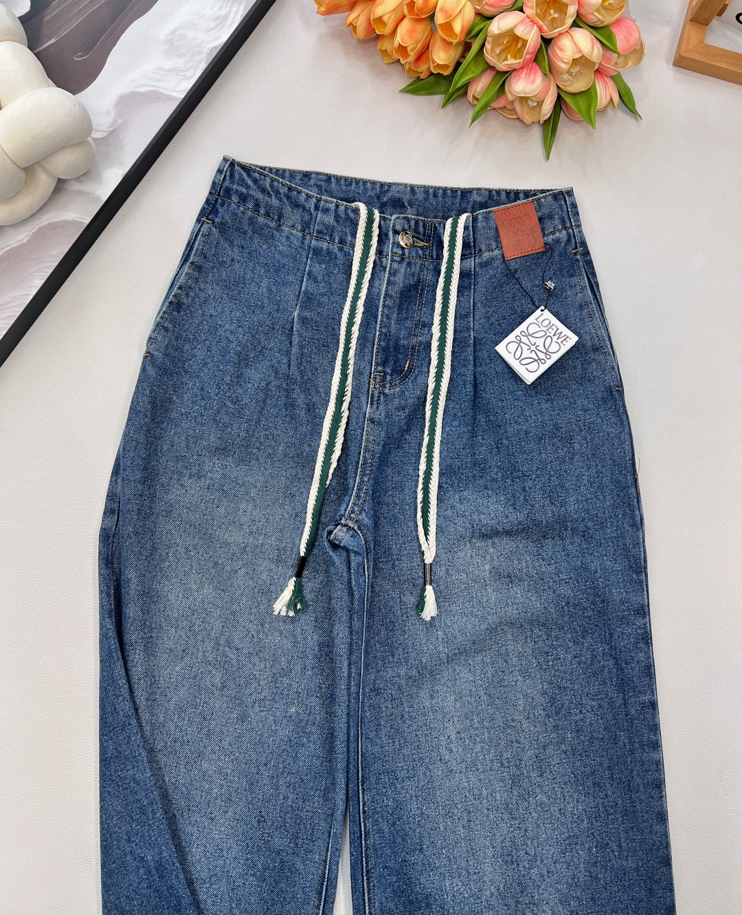 🆕Loewe25Fw早秋新款抽绳高腰阔腿牛仔长裤丨⚠独家高版出品！采用高腰阔腿廓形，从腰头自然垂坠的裤型