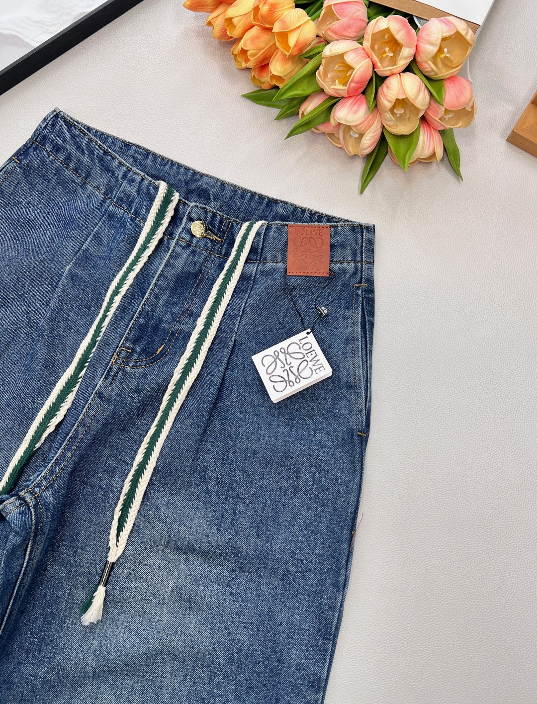 🆕Loewe25Fw早秋新款抽绳高腰阔腿牛仔长裤丨⚠独家高版出品！采用高腰阔腿廓形，从腰头自然垂坠的裤型