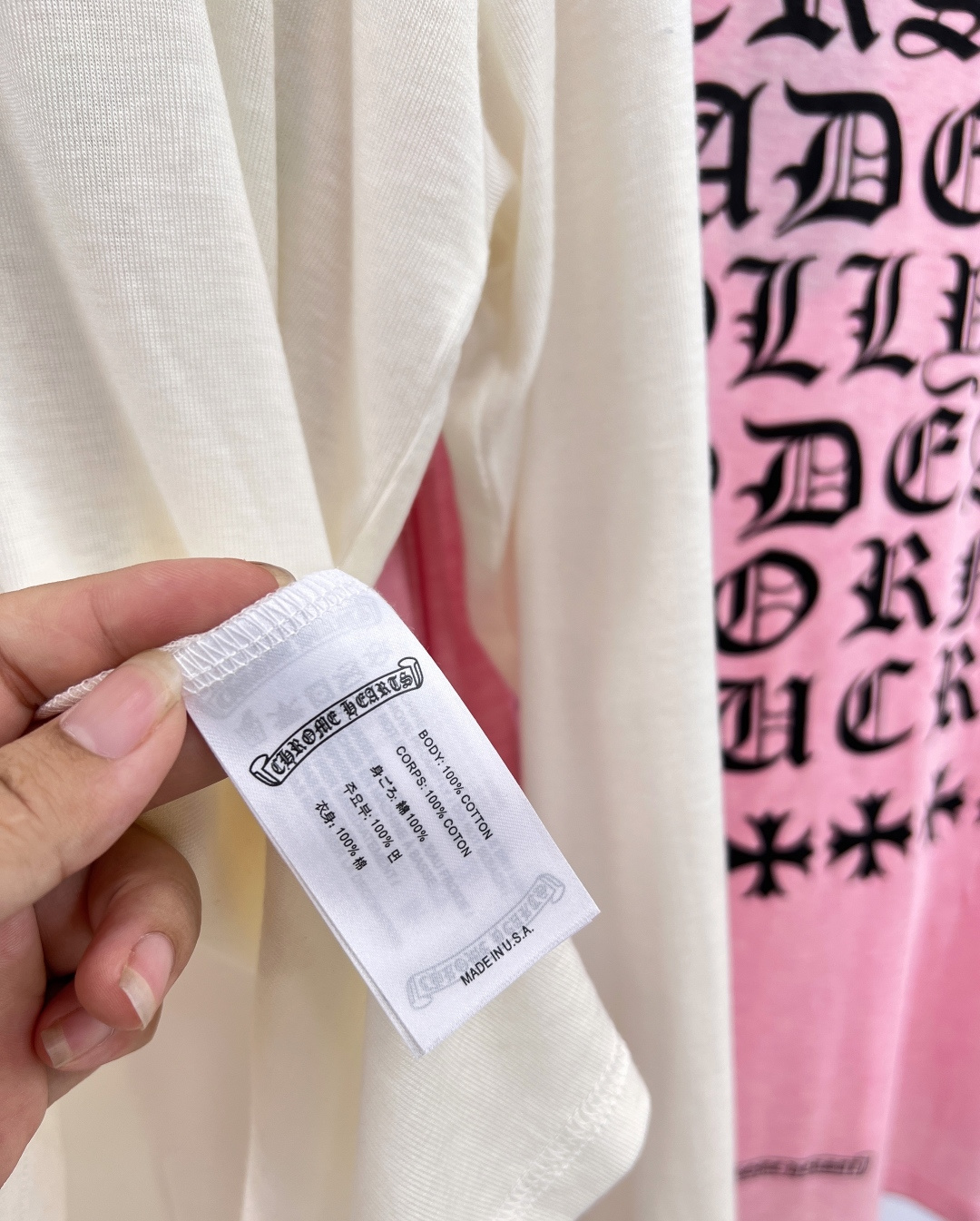 🆕 CHROME HEARTS 克罗心限定樊文字母印花长袖T恤你永远可以相信克罗心🖤经典圆领设计，修饰颈