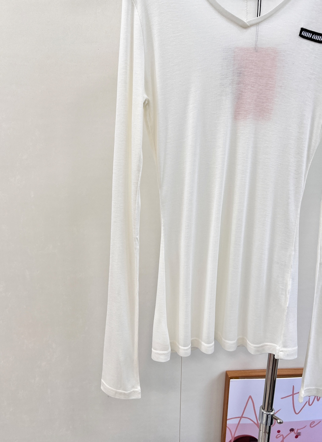 🆕MiuMiu2025SS新款天丝羊毛打底衫，今年秋冬必入的叠穿打底衫，天丝+羊毛的质地，手感满分亲肤柔