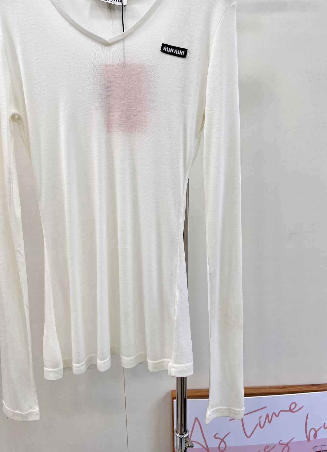 🆕MiuMiu2025SS新款天丝羊毛打底衫，今年秋冬必入的叠穿打底衫，天丝+羊毛的质地，手感满分亲肤柔