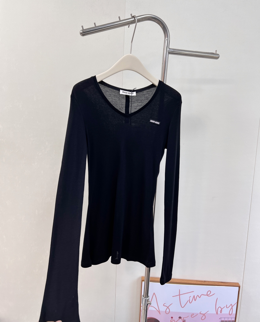 🆕MiuMiu2025SS新款天丝羊毛打底衫，今年秋冬必入的叠穿打底衫，天丝+羊毛的质地，手感满分亲肤柔