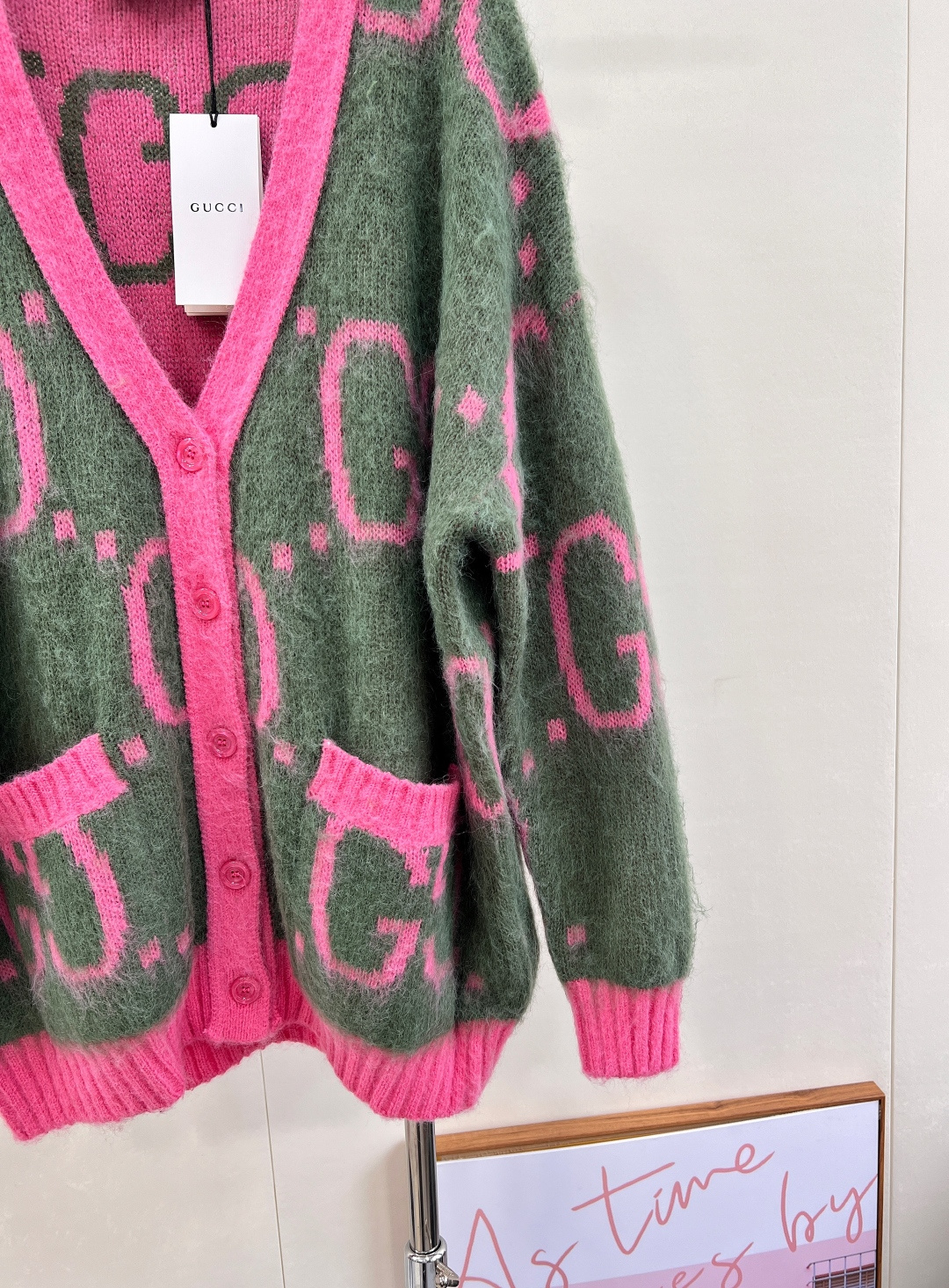 🆕Gucci最新款开衫外套！复古风的领袖者 正反俩面都可以穿 采用进口拉绒羊毛➕马海毛混纺而成！非常有份