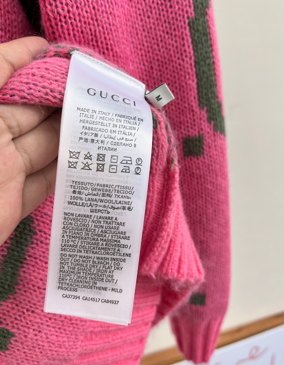 🆕Gucci最新款开衫外套！复古风的领袖者 正反俩面都可以穿 采用进口拉绒羊毛➕马海毛混纺而成！非常有份