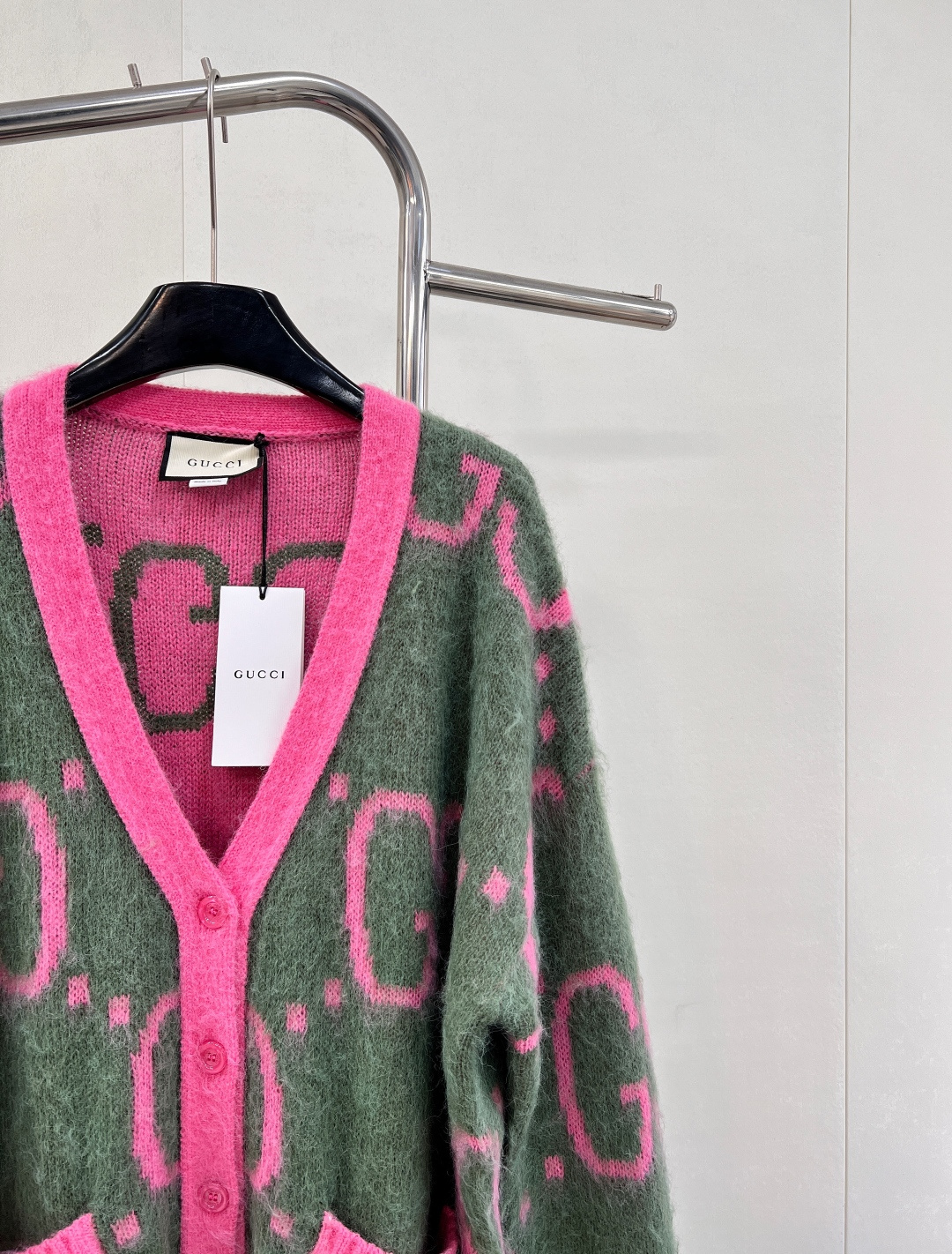 🆕Gucci最新款开衫外套！复古风的领袖者 正反俩面都可以穿 采用进口拉绒羊毛➕马海毛混纺而成！非常有份