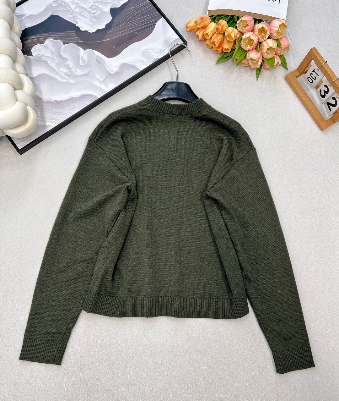 🆕 GUCCI 新款嵌花字母圆领长袖羊毛针织衫这个不是印花哦，全部都是精工嵌花出来的，非常费工费时，成本