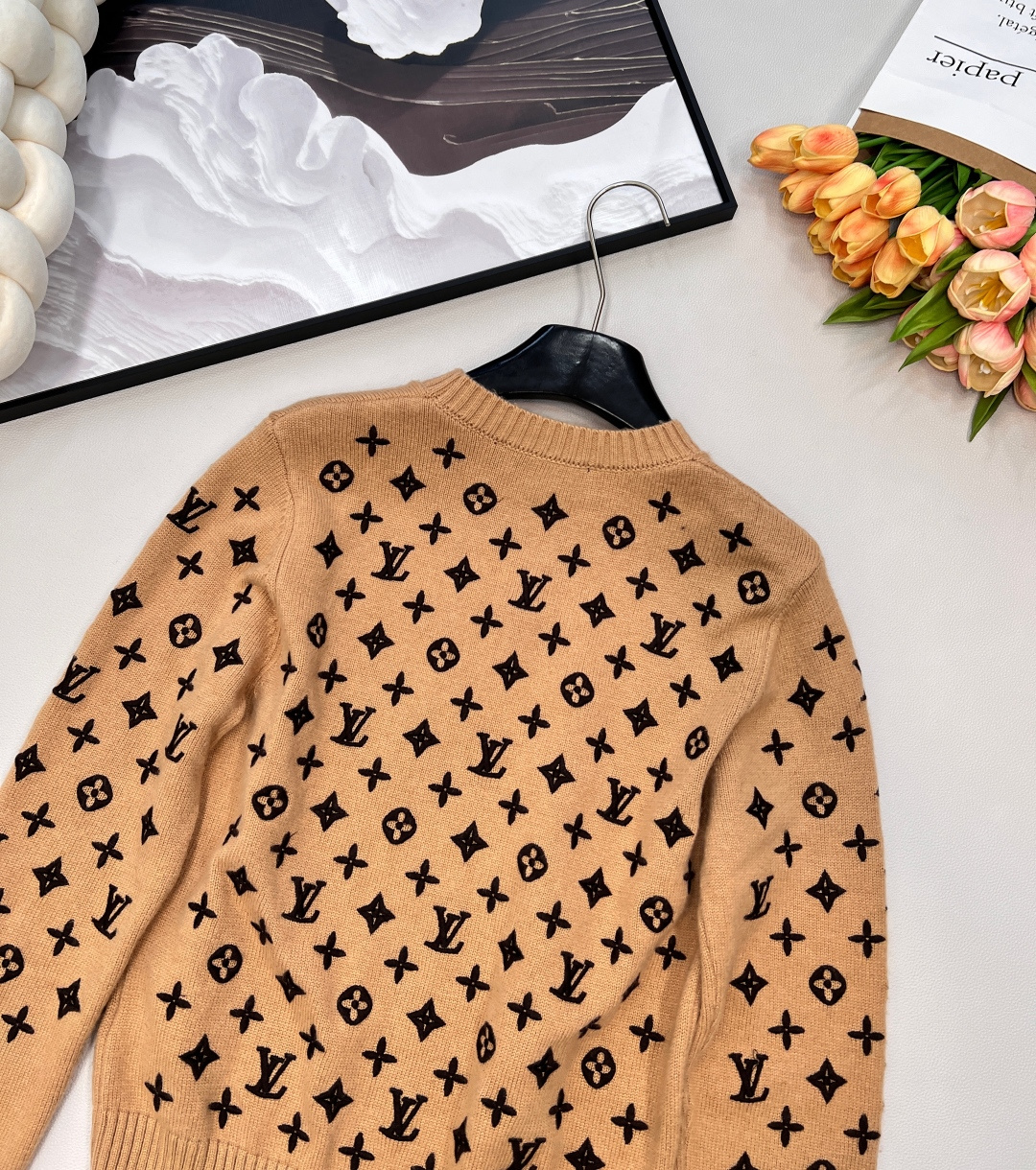 🆕Louis Vuitton2025新款圆领刺绣针织套头毛衣定制YB羊绒纱线织造 质感细腻 穿搭舒适 圆