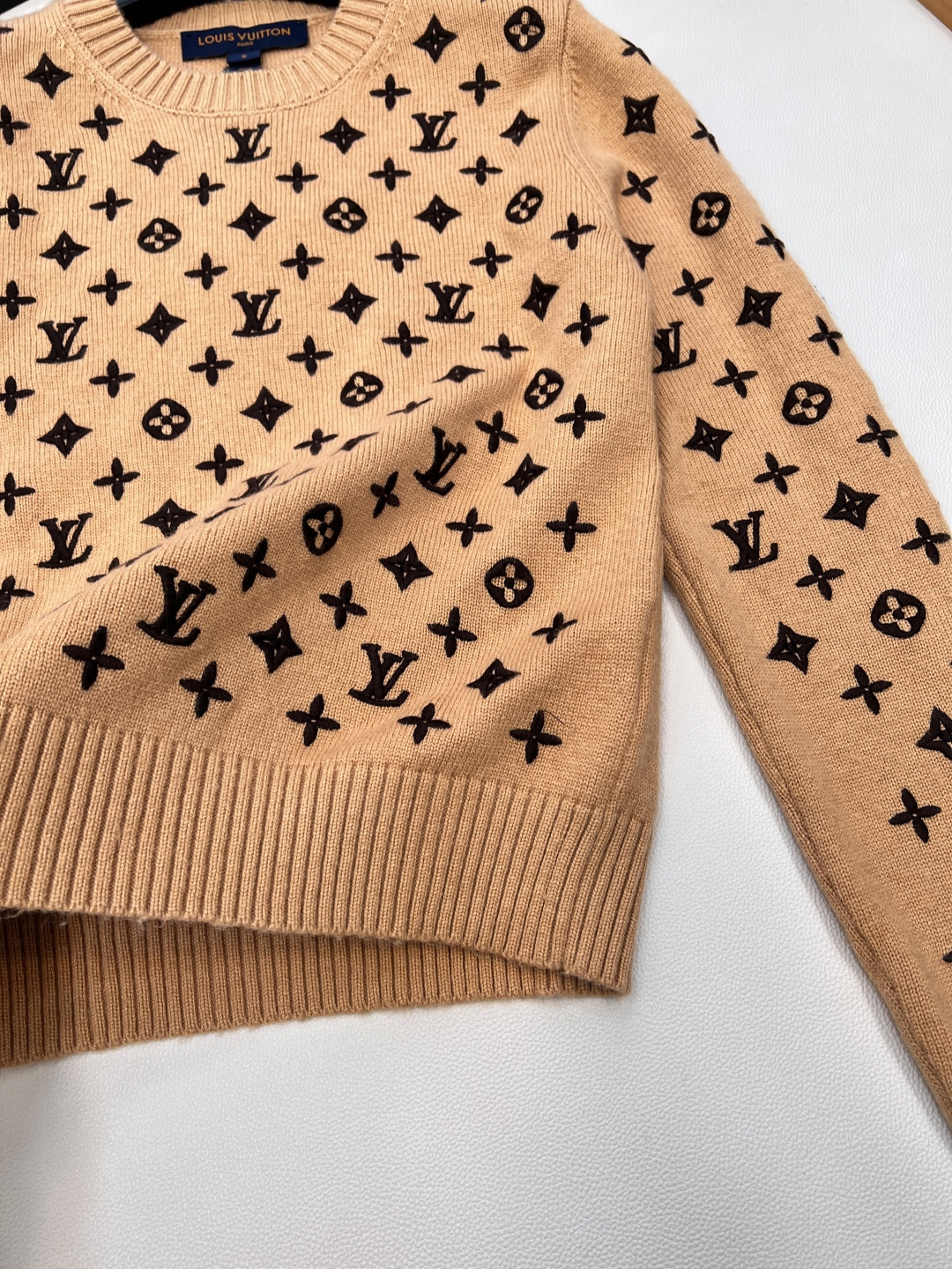 🆕Louis Vuitton2025新款圆领刺绣针织套头毛衣定制YB羊绒纱线织造 质感细腻 穿搭舒适 圆