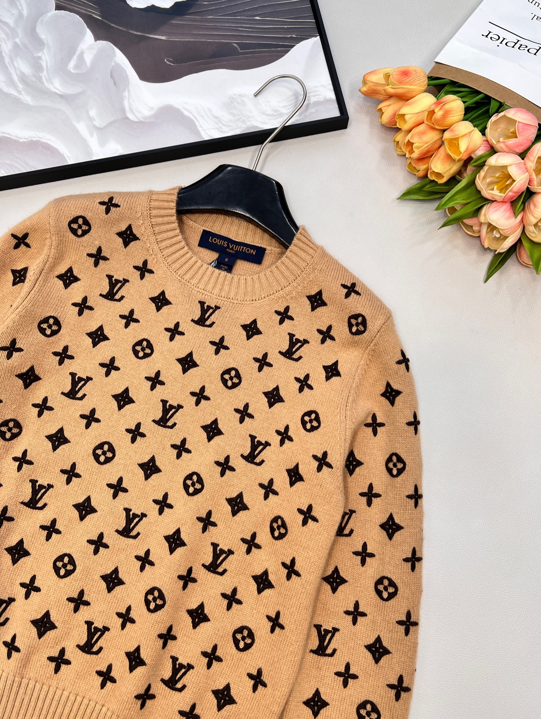 🆕Louis Vuitton2025新款圆领刺绣针织套头毛衣定制YB羊绒纱线织造 质感细腻 穿搭舒适 圆