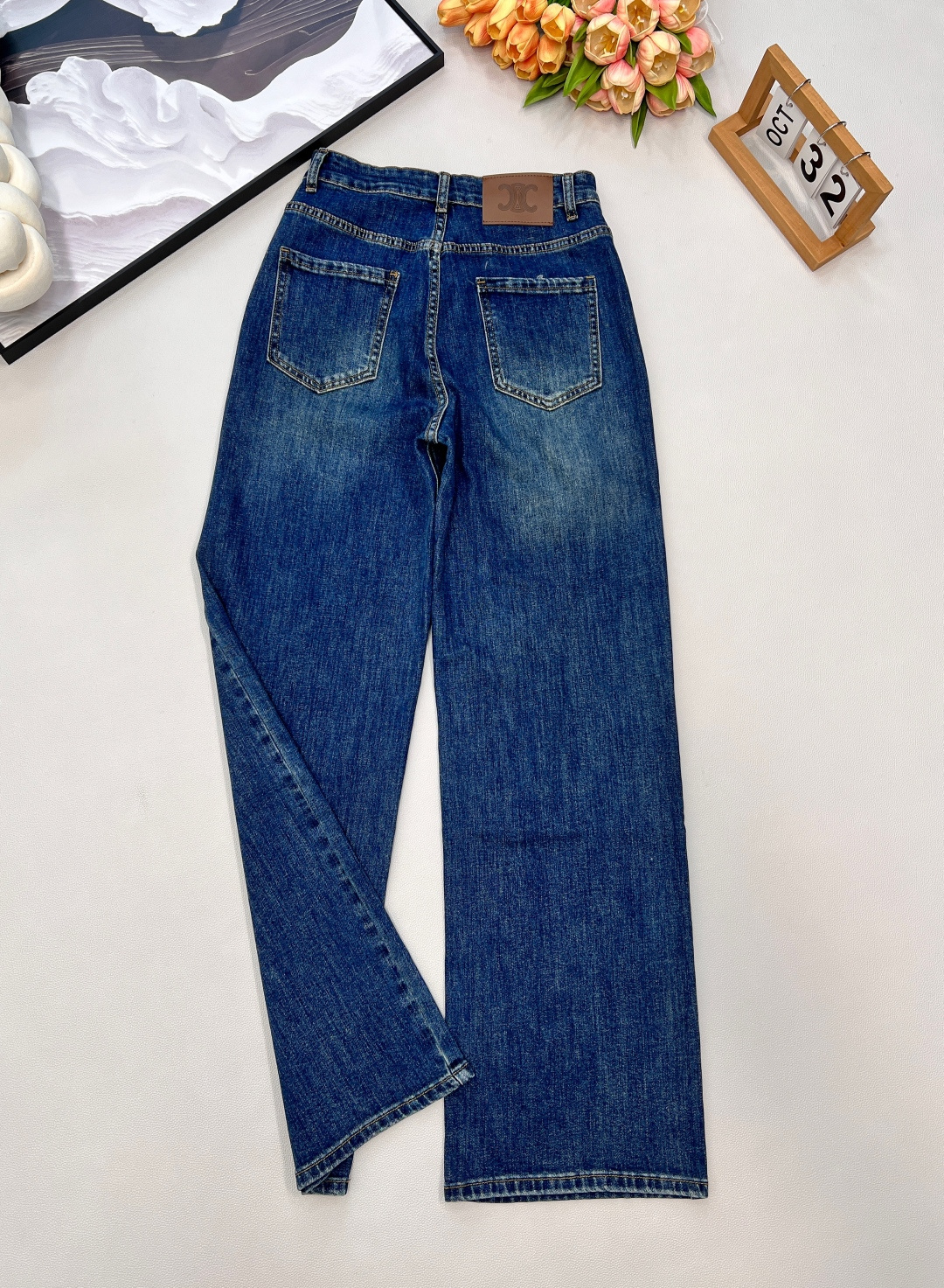 🆕CELINE新款凯旋门25秋冬款口袋刺绣弹力直筒牛仔裤，赛络纺弹力面料，深色普洗水，定制刺绣logo腰