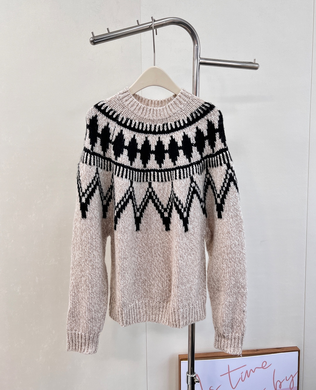 NO:570356,Dior 25FW ski series diamond crochet new sweater!  It’s very age-reducing. This piece is very comfortable and versatile!  You can wear the coat as a layer or just wear it alone, it’s very fashionable!  There is a little bit of thoughtfulness in the inner outfit, making the whole person look exquisite!  !  The customized fabric does not tie the body, and the pattern is woven on a loom. The texture is incomparable. If you like it, the first large order has been shipped!  Complete three standards, two colors, size sml, dior, jackets & coats, sweaters, alexander wang19860909Dior 25FW滑雪系列菱格钩花新款毛衣！很减龄哦 这件属于很舒服很百搭的那种！宝们可以叠穿外套也可以直接单穿 都很时髦洋气！内搭漏着一点点心机感 显得整个人都很精致！！定制的面料 不扎身 图案通过织机织出 质感无敌了..喜欢的来 首单大货已出！三标齐全,两色出 尺码sml 编,,dior,jackets & coats,sweaters,alexander wang,Women's clothing