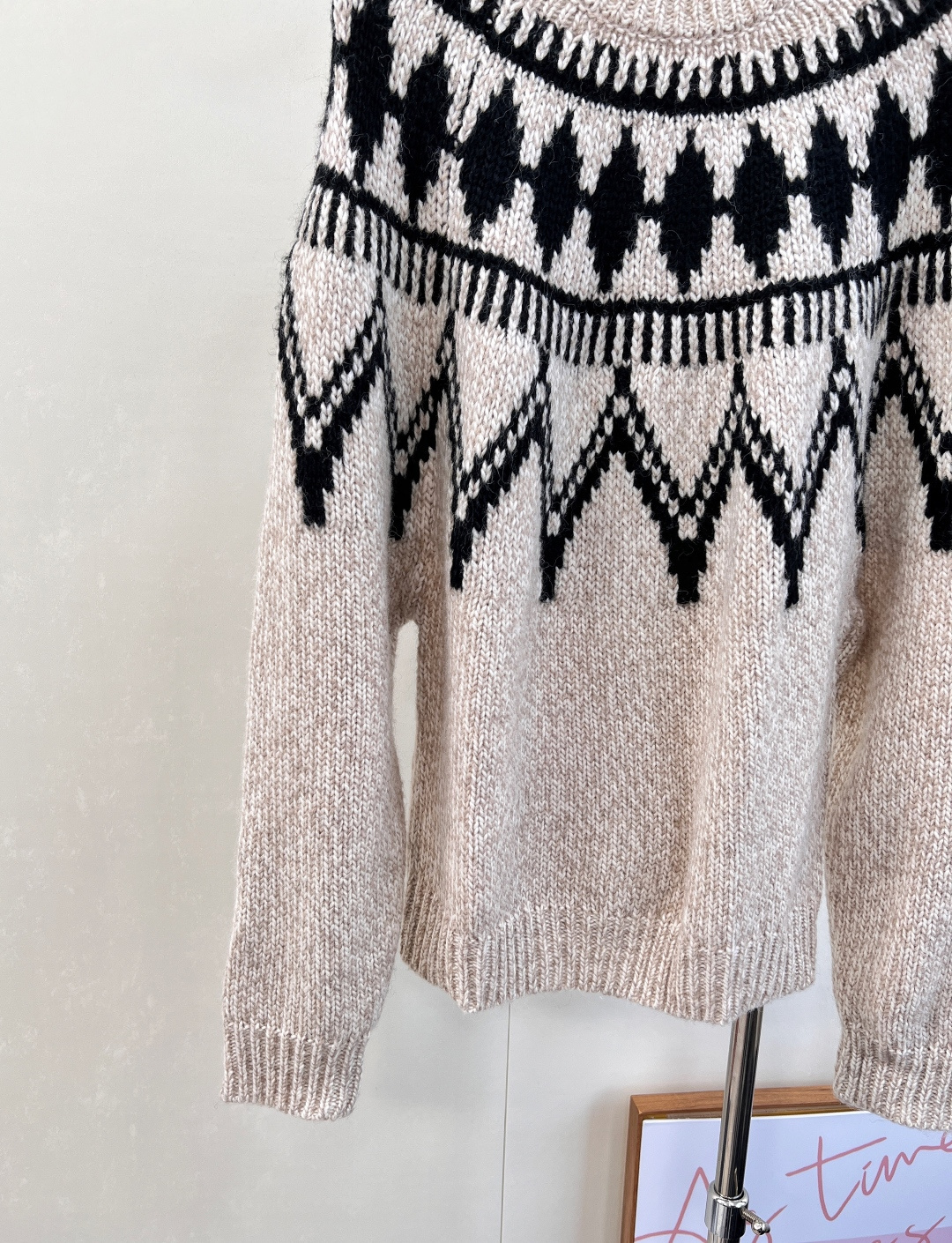 🆕Dior 25FW滑雪系列✂菱格钩花️新款毛衣！很减龄哦 这件属于很舒服很百搭的那种！宝们可以叠穿外套