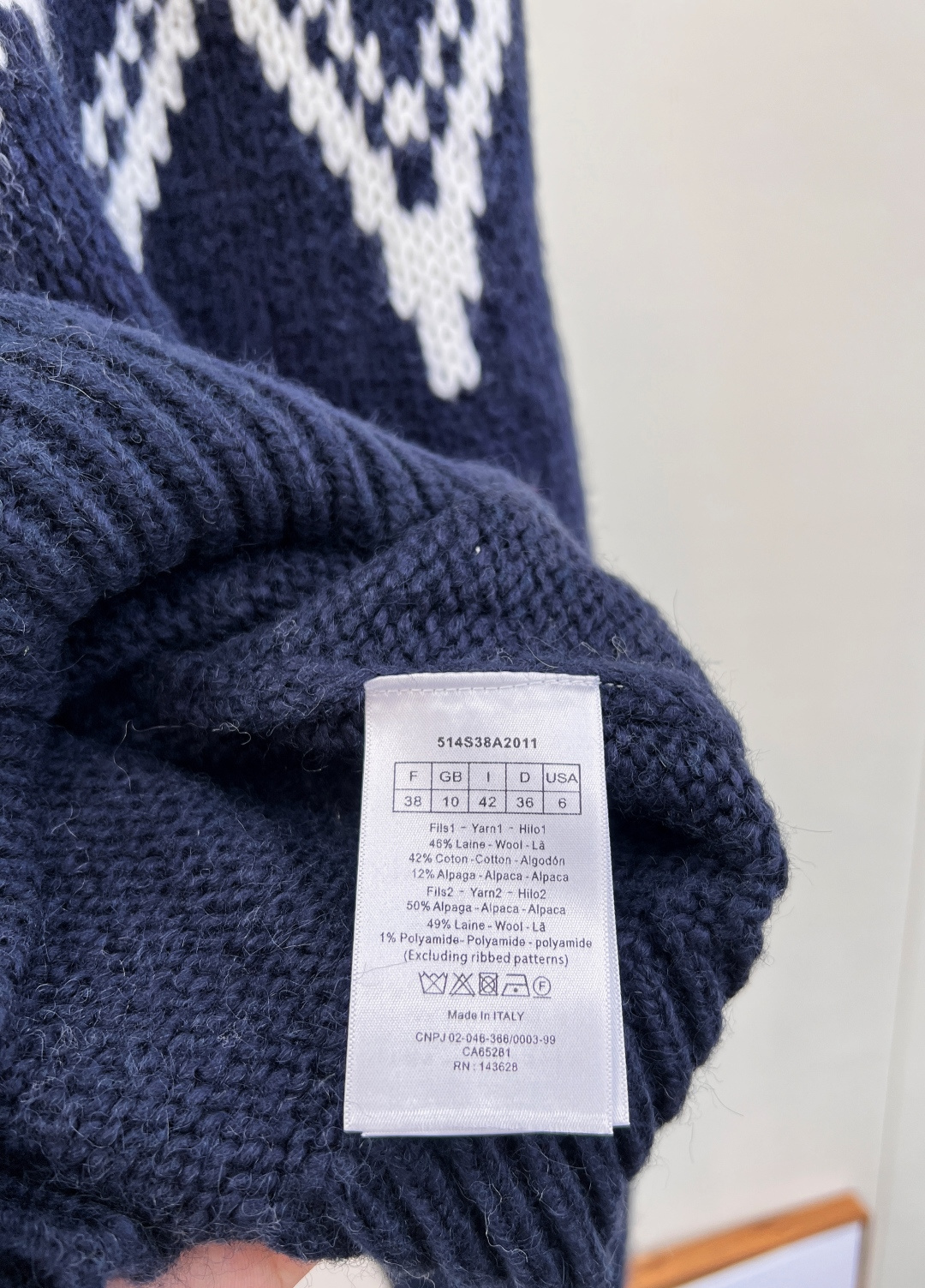 🆕Dior 25FW滑雪系列✂菱格钩花️新款毛衣！很减龄哦 这件属于很舒服很百搭的那种！宝们可以叠穿外套