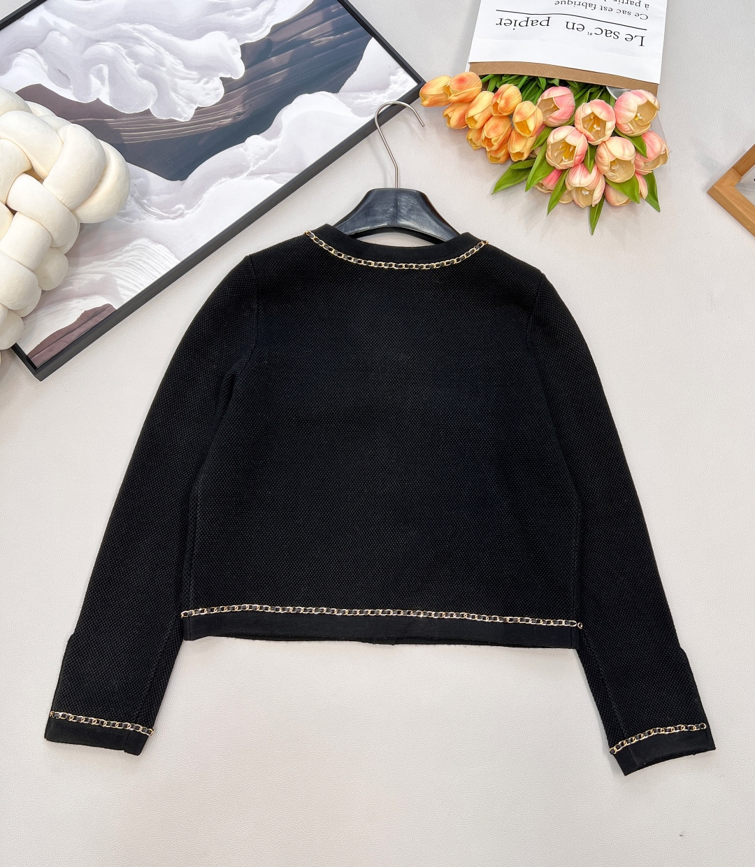 🆕Balmain 巴尔曼高密度短款针织衫外套门襟+口袋+袖口都采用了金属编织链条做装饰在视觉上给人满满的