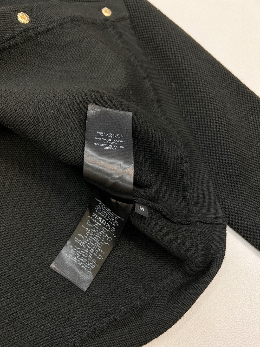 🆕Balmain 巴尔曼高密度短款针织衫外套门襟+口袋+袖口都采用了金属编织链条做装饰在视觉上给人满满的