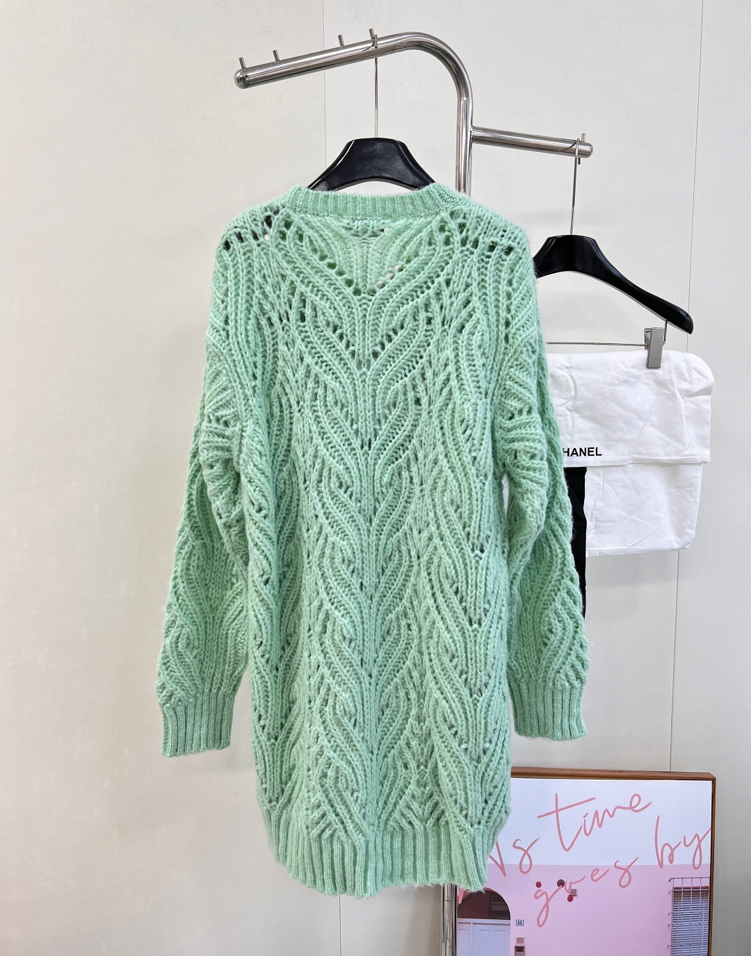 🆕Chanel2025新款蝴蝶结镂空针织裙，定制YB羊绒纱线织造，穿搭舒适，柔软细腻，针织连衣裙剪裁，胸