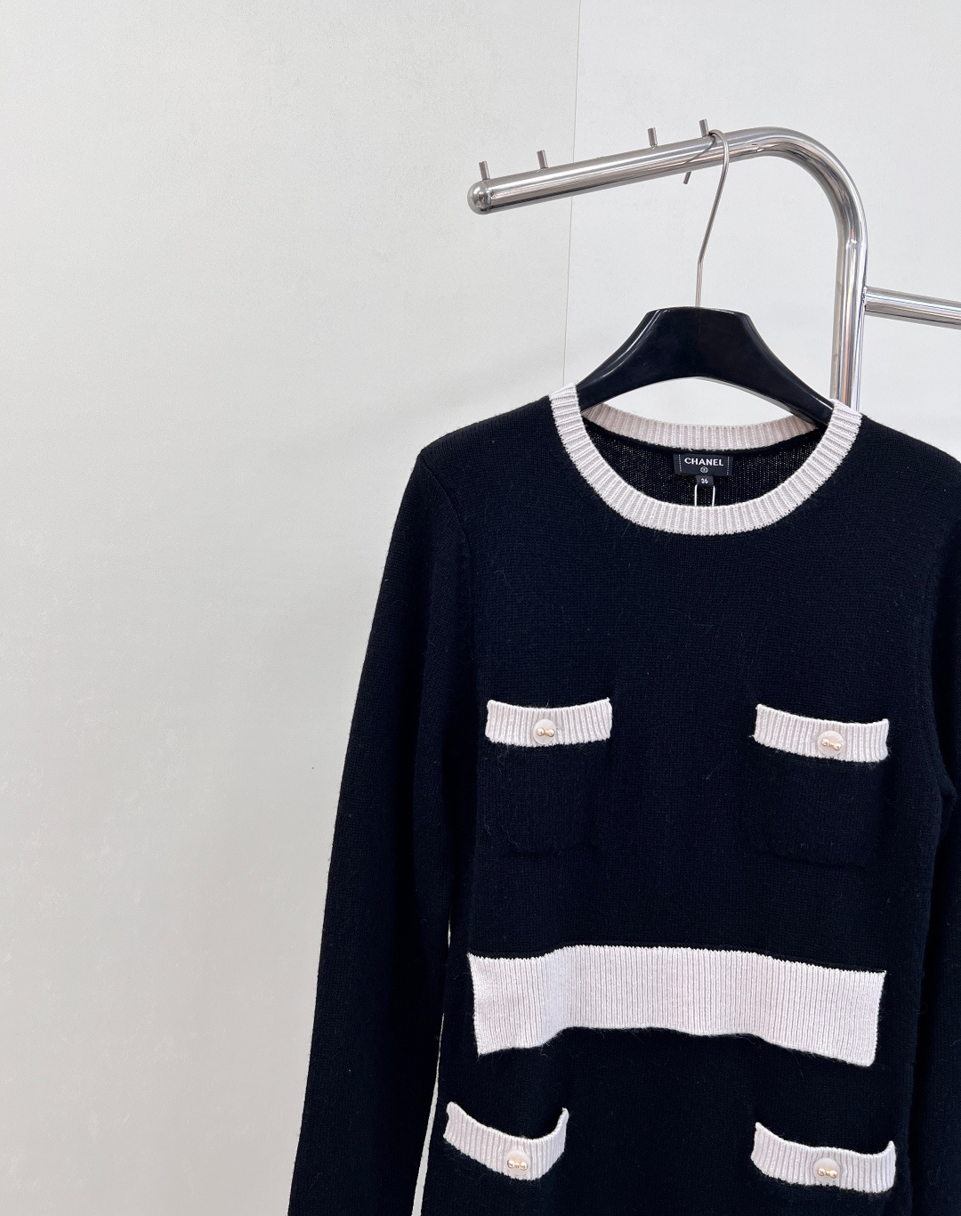 🆕Chanel2025新款撞色口袋针织连衣裙，定制YB羊绒纱线织造，质感光泽，柔软亲肤，圆领针织连衣裙版