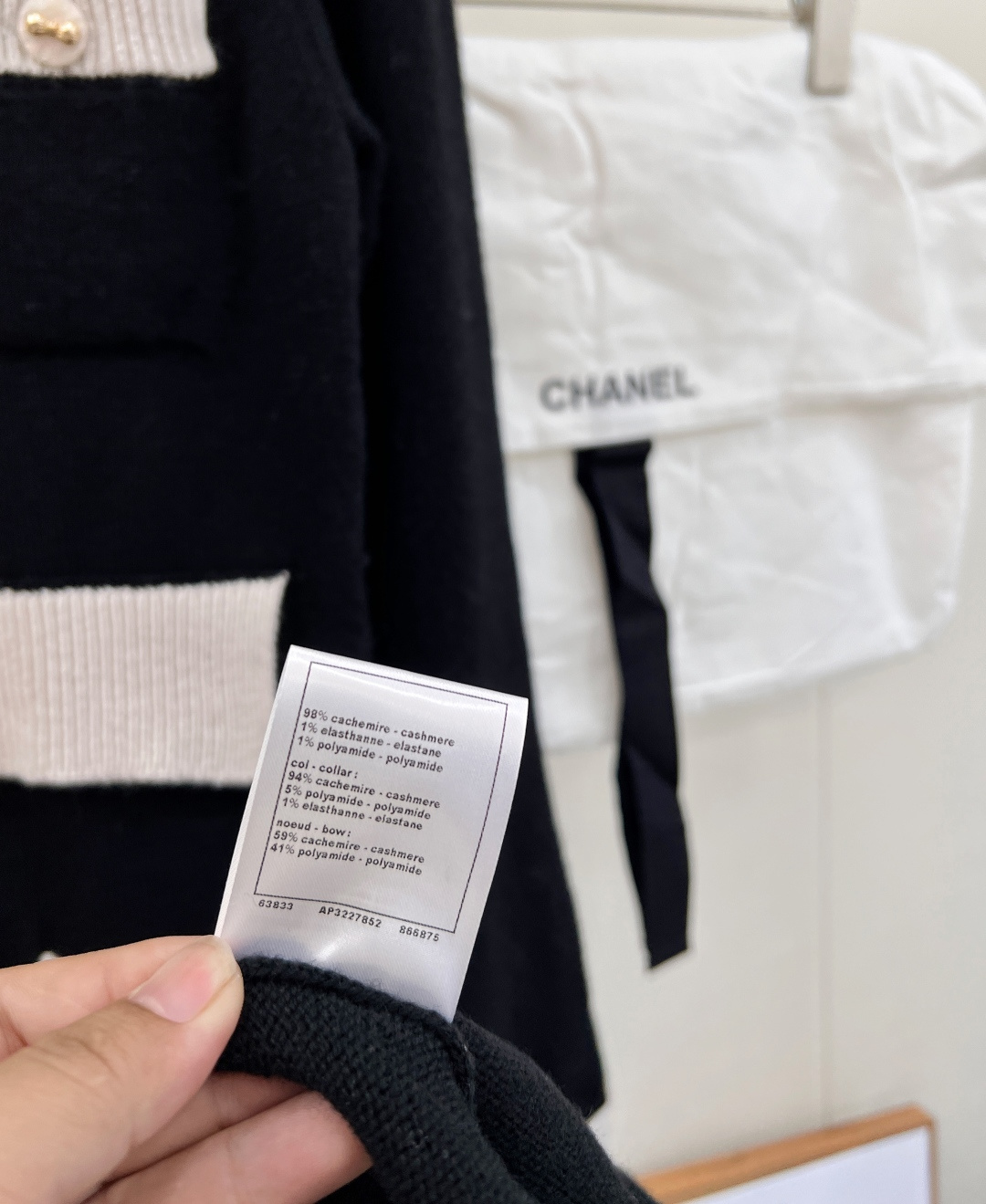 🆕Chanel2025新款撞色口袋针织连衣裙，定制YB羊绒纱线织造，质感光泽，柔软亲肤，圆领针织连衣裙版