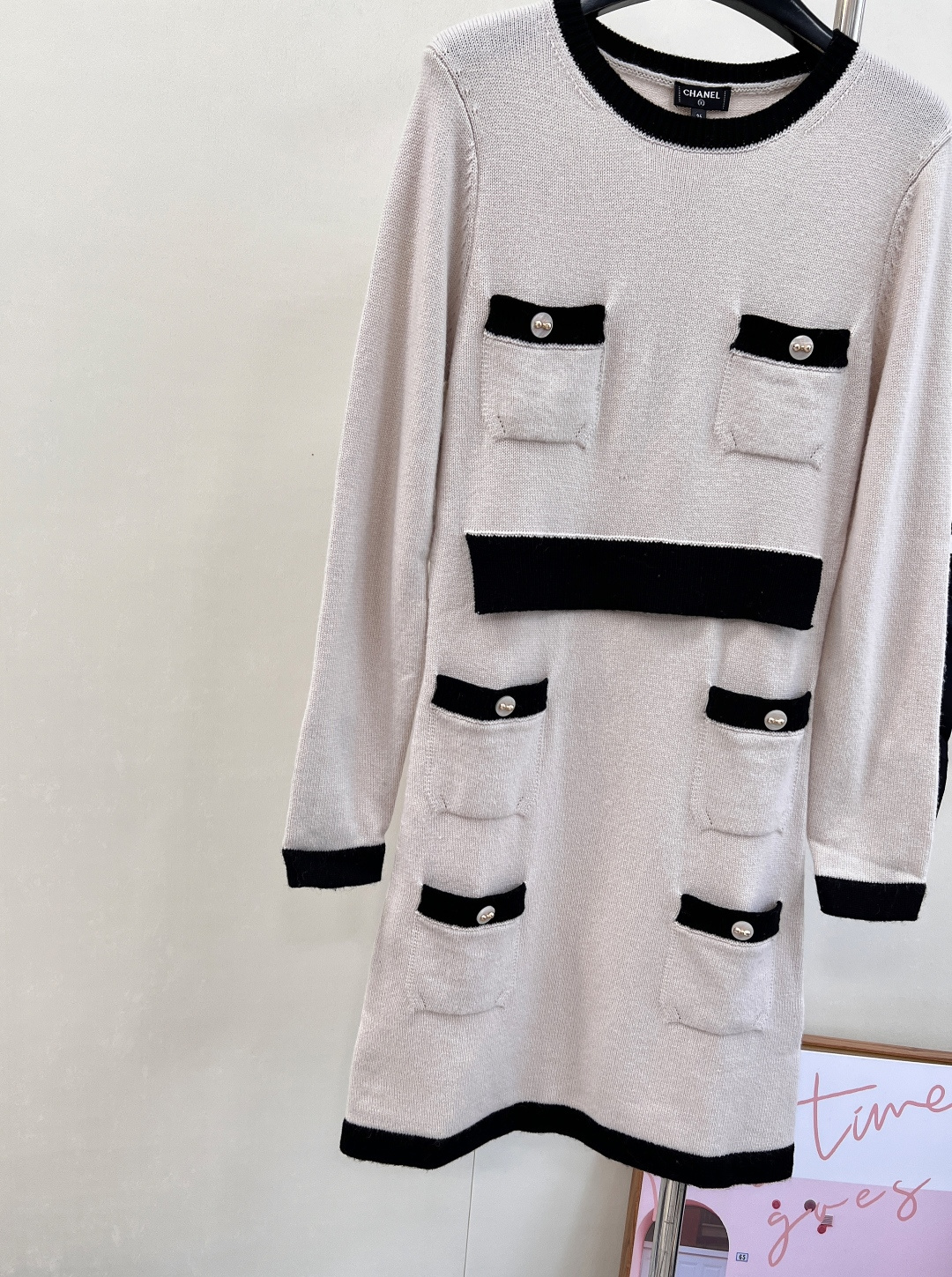 🆕Chanel2025新款撞色口袋针织连衣裙，定制YB羊绒纱线织造，质感光泽，柔软亲肤，圆领针织连衣裙版