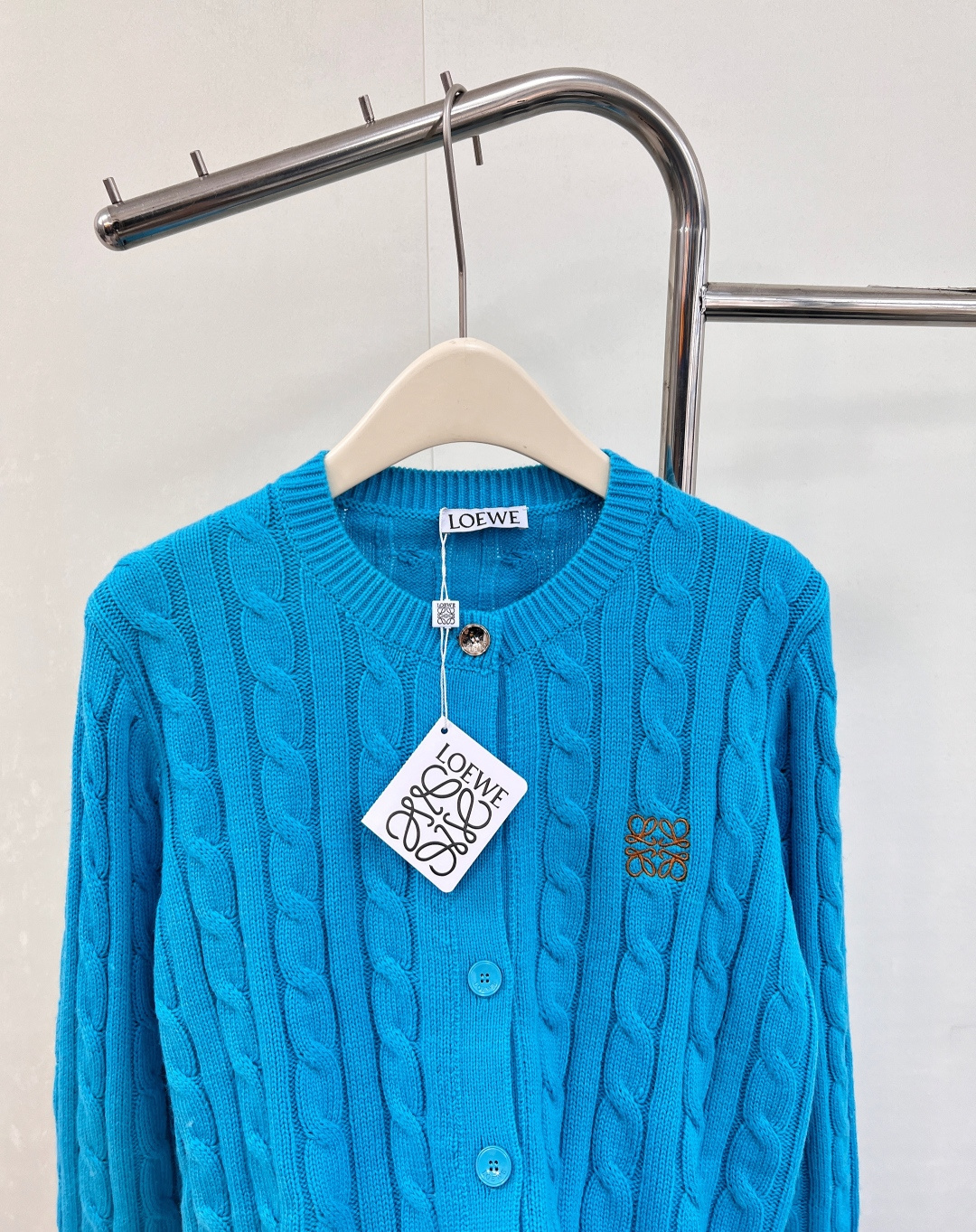 🆕Loewe25Fw早秋新款微标刺绣麻花纹针织开衫丨⚠独家yb开发！高版出品！经典麻花纹理在针织物上立体