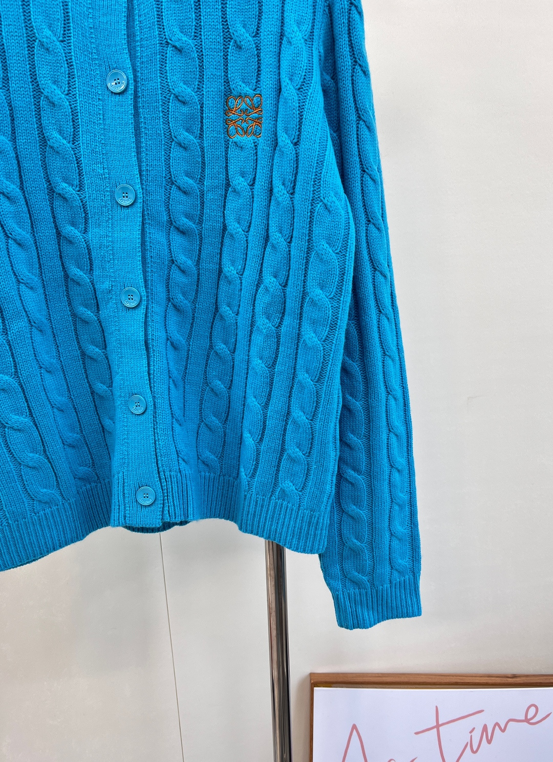 🆕Loewe25Fw早秋新款微标刺绣麻花纹针织开衫丨⚠独家yb开发！高版出品！经典麻花纹理在针织物上立体