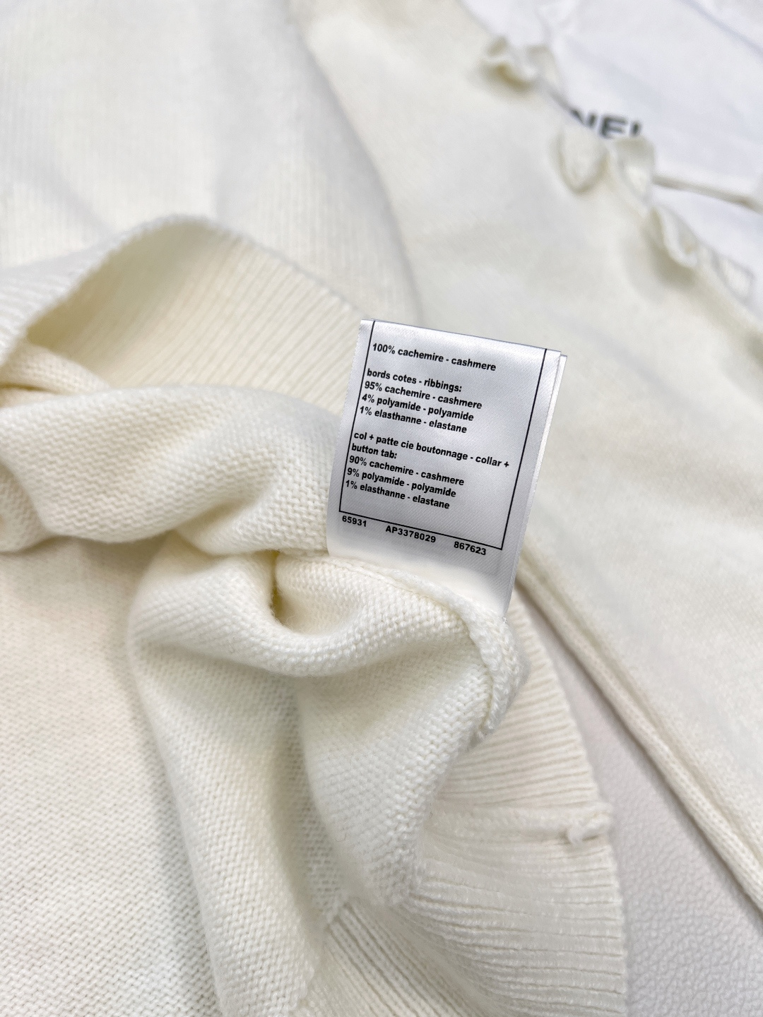 🆕Chanel2025新款袖子蝴蝶结针织上衣，定制YB羊绒纱线织造 质感光泽 柔软亲肤 长袖针织上衣版型