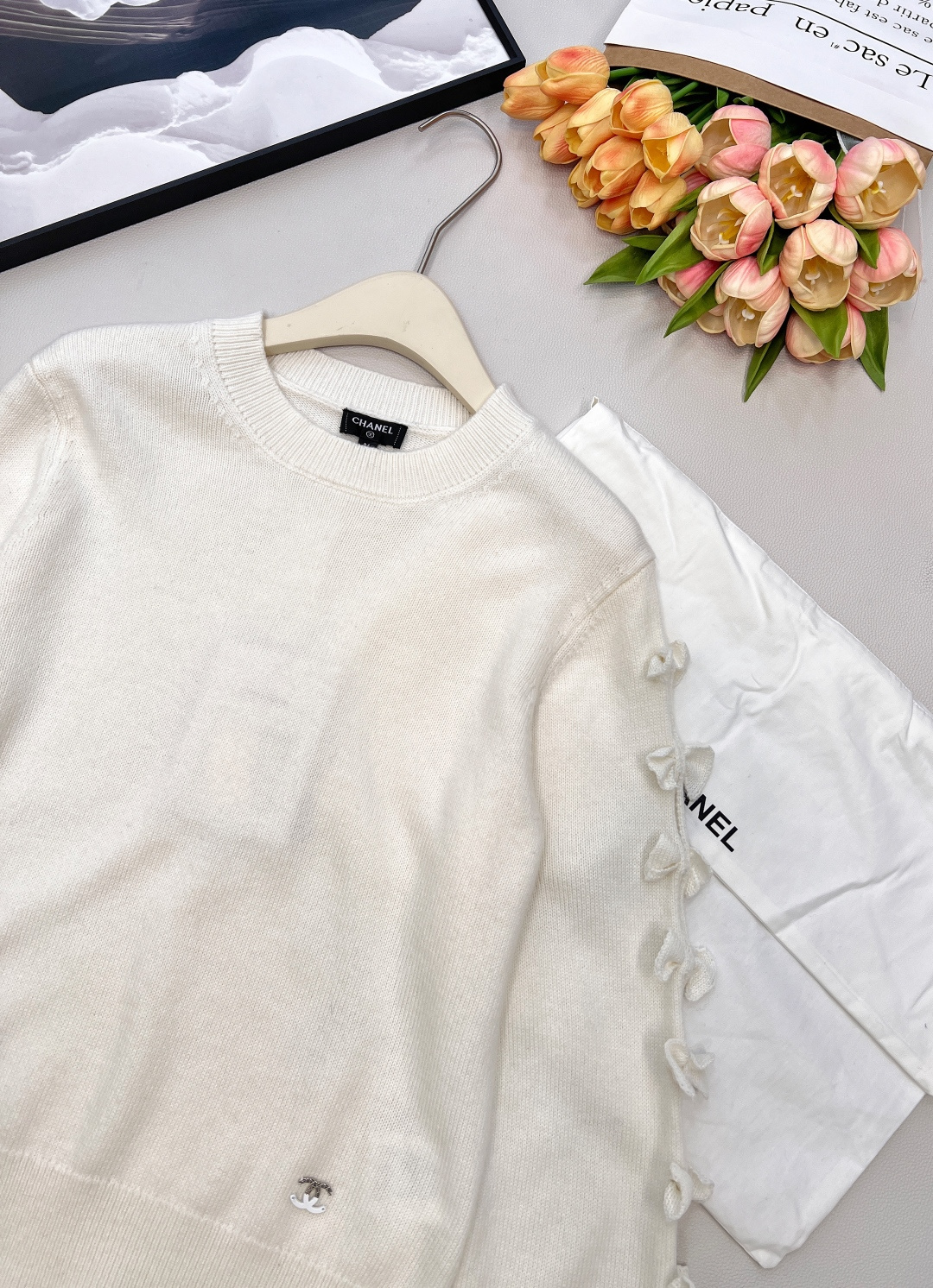 🆕Chanel2025新款袖子蝴蝶结针织上衣，定制YB羊绒纱线织造 质感光泽 柔软亲肤 长袖针织上衣版型