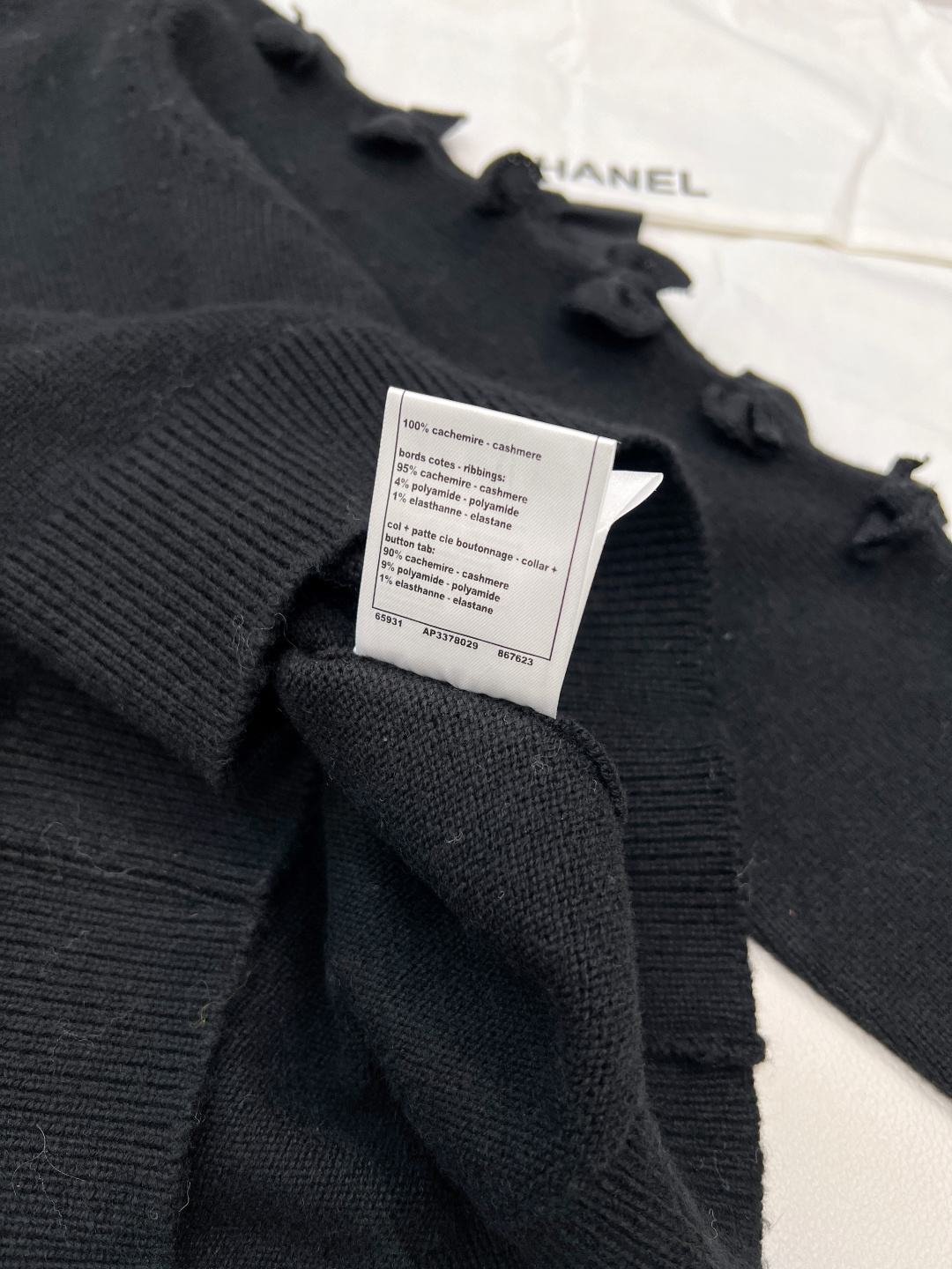 🆕Chanel2025新款袖子蝴蝶结针织上衣，定制YB羊绒纱线织造 质感光泽 柔软亲肤 长袖针织上衣版型