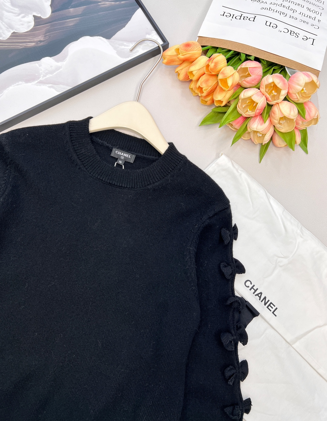 🆕Chanel2025新款袖子蝴蝶结针织上衣，定制YB羊绒纱线织造 质感光泽 柔软亲肤 长袖针织上衣版型