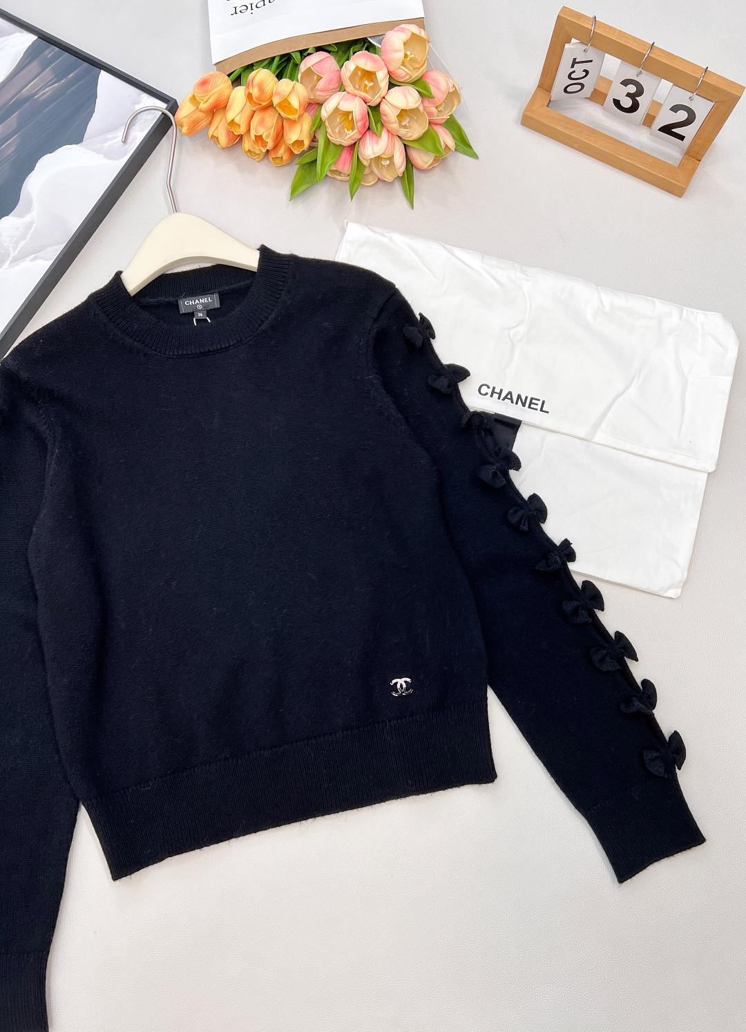 🆕Chanel2025新款袖子蝴蝶结针织上衣，定制YB羊绒纱线织造 质感光泽 柔软亲肤 长袖针织上衣版型