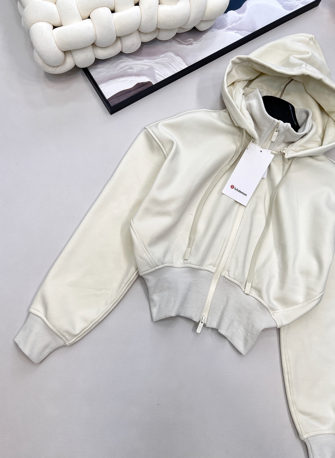 🆕 Lululemon-Scuba全拉链宽松短款可拆卸连帽帽衫Scuba经典连帽全拉链 最好穿的版型没有