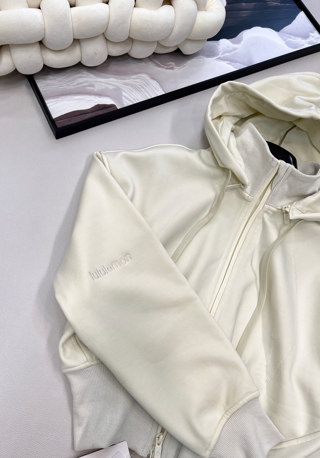 🆕 Lululemon-Scuba全拉链宽松短款可拆卸连帽帽衫Scuba经典连帽全拉链 最好穿的版型没有