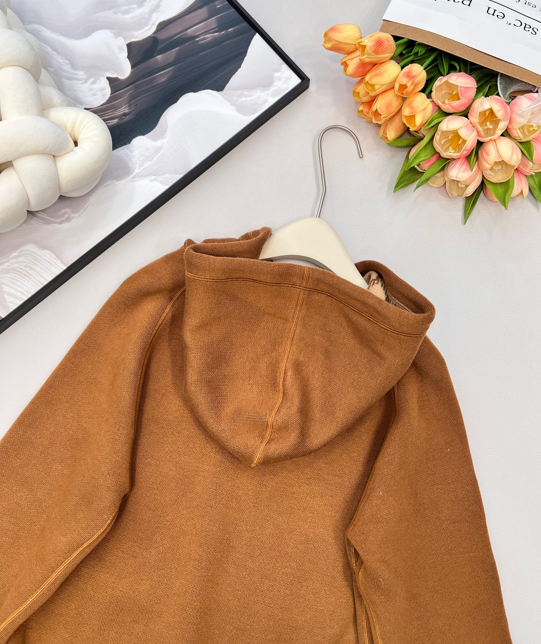 🆕CELINE新款🏠的天花板🆙 赛琳双面穿连帽开衫外套满满的高级感✨甄选羊毛🦙面料 双面德国🇩🇪进口机提