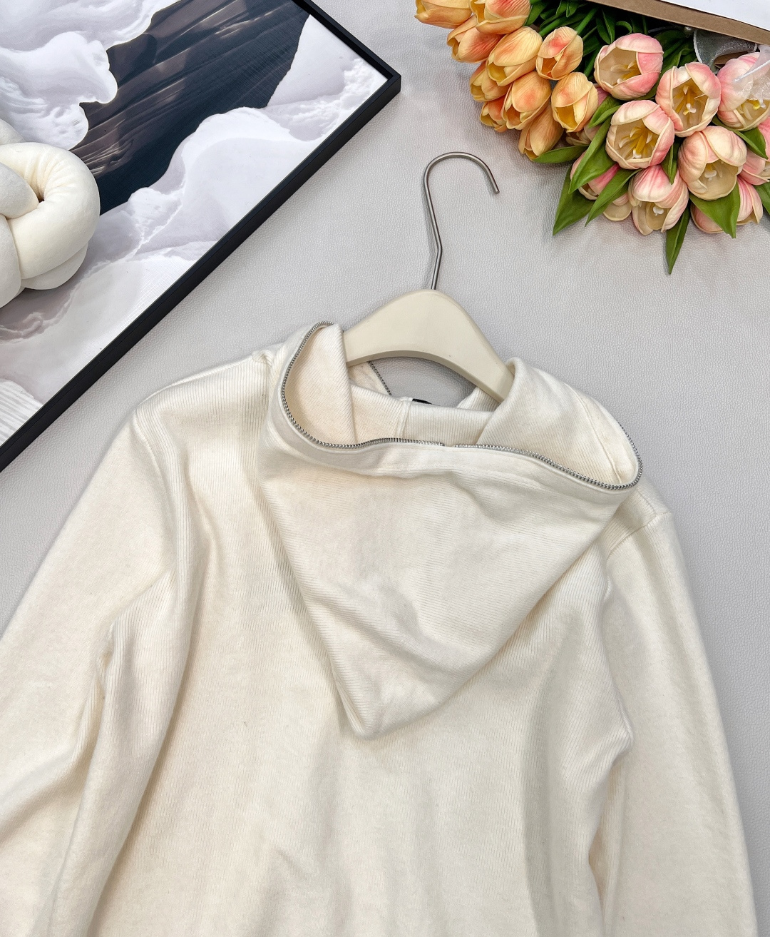 🆕 LOEWE 新款胸前刺绣logo连帽羊毛开衫舒适羊毛拉链宽松针织绳连帽衫客供超细羊毛纱线柔软细腻质感