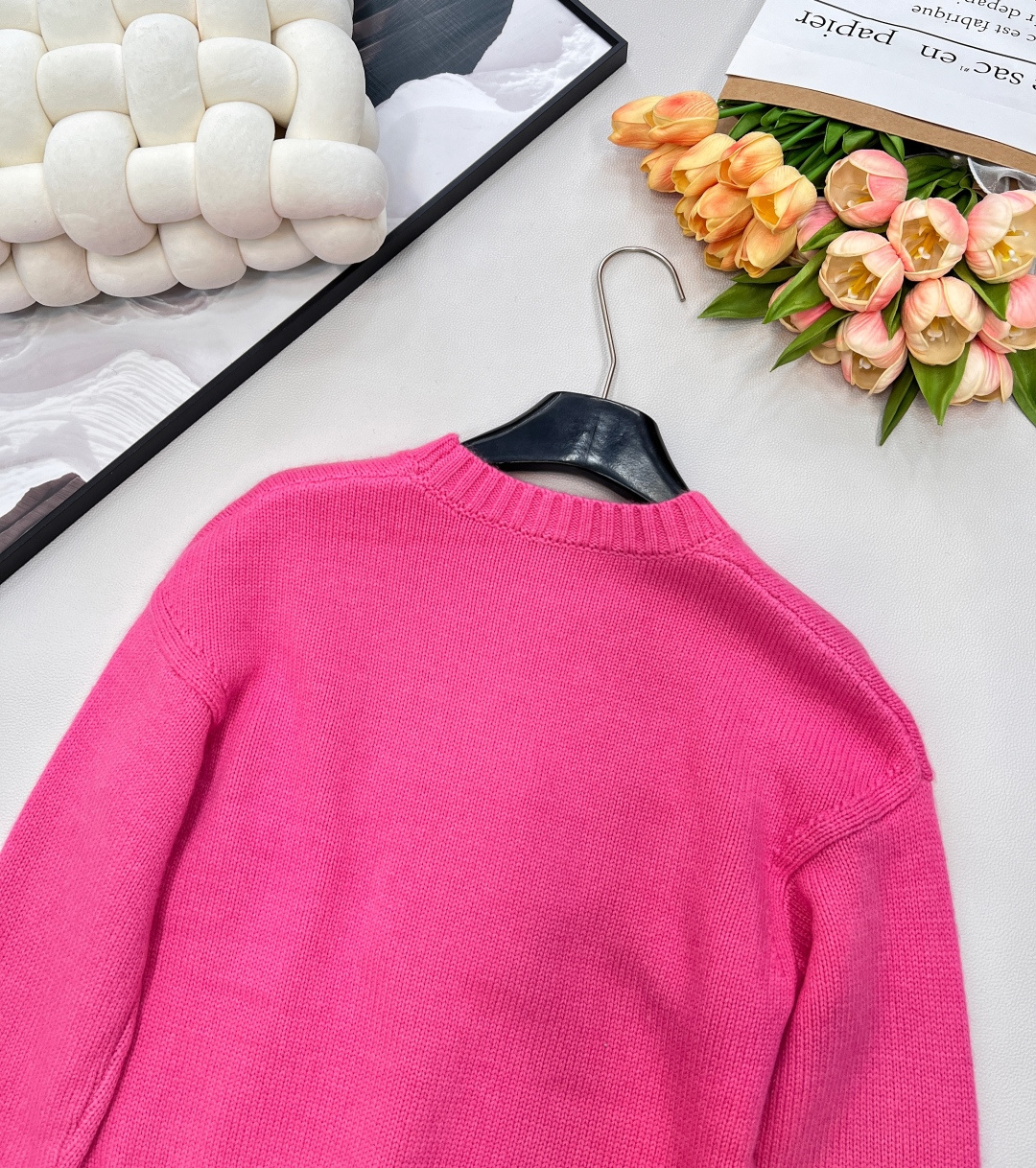 🆕Chanel 🔖粉色手工字母定珠针织上衣..📌📌这件太喜欢了 1:1定织定染等了近39天的面料 绝对是