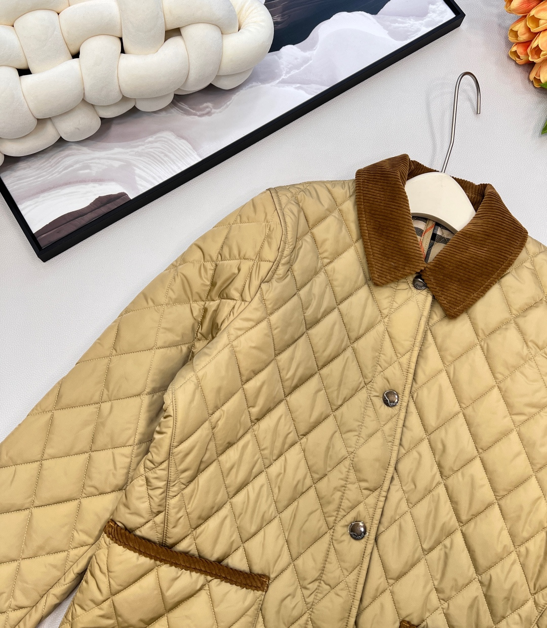 🆕BBRBERRY 2025SS新款灯芯绒领藤格纹棉服外套，定制YB防风防水尼龙材质，羽绒棉填充内里，整