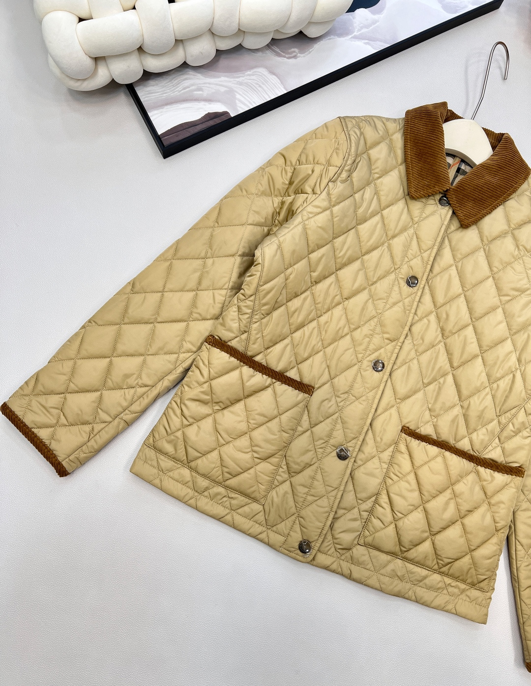 🆕BBRBERRY 2025SS新款灯芯绒领藤格纹棉服外套，定制YB防风防水尼龙材质，羽绒棉填充内里，整