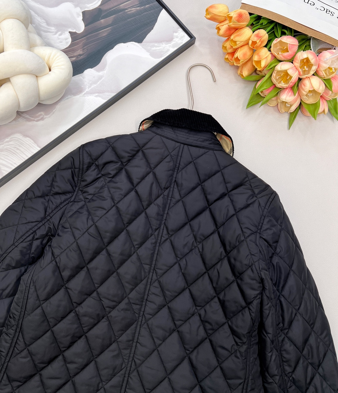 🆕BBRBERRY 2025SS新款灯芯绒领藤格纹棉服外套，定制YB防风防水尼龙材质，羽绒棉填充内里，整