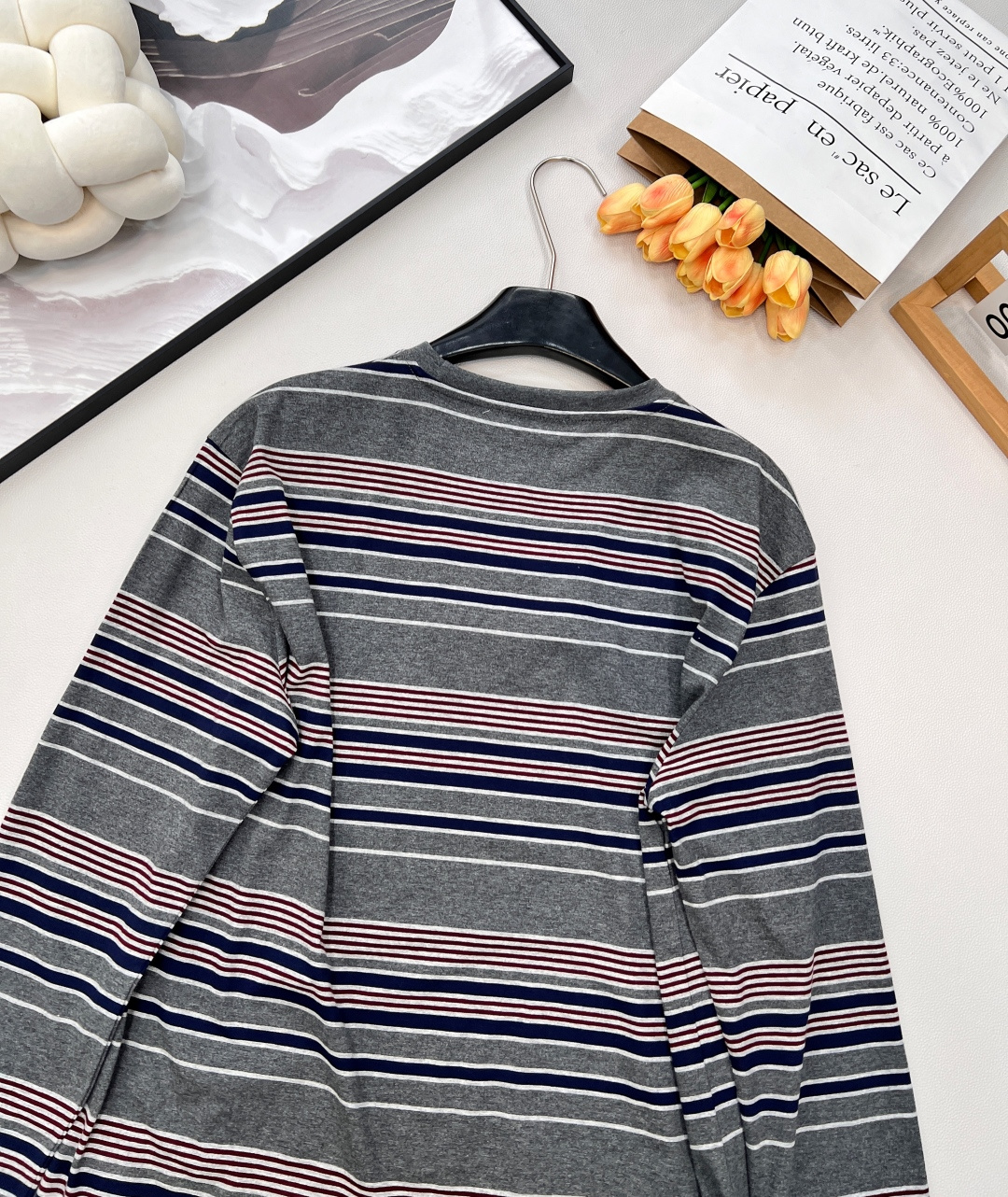 🆕Miumiu2025新款字母贴片廓形条纹长袖，定制YB斜纹全棉材质，质感光泽，弹力十足，圆领长袖上衣裁