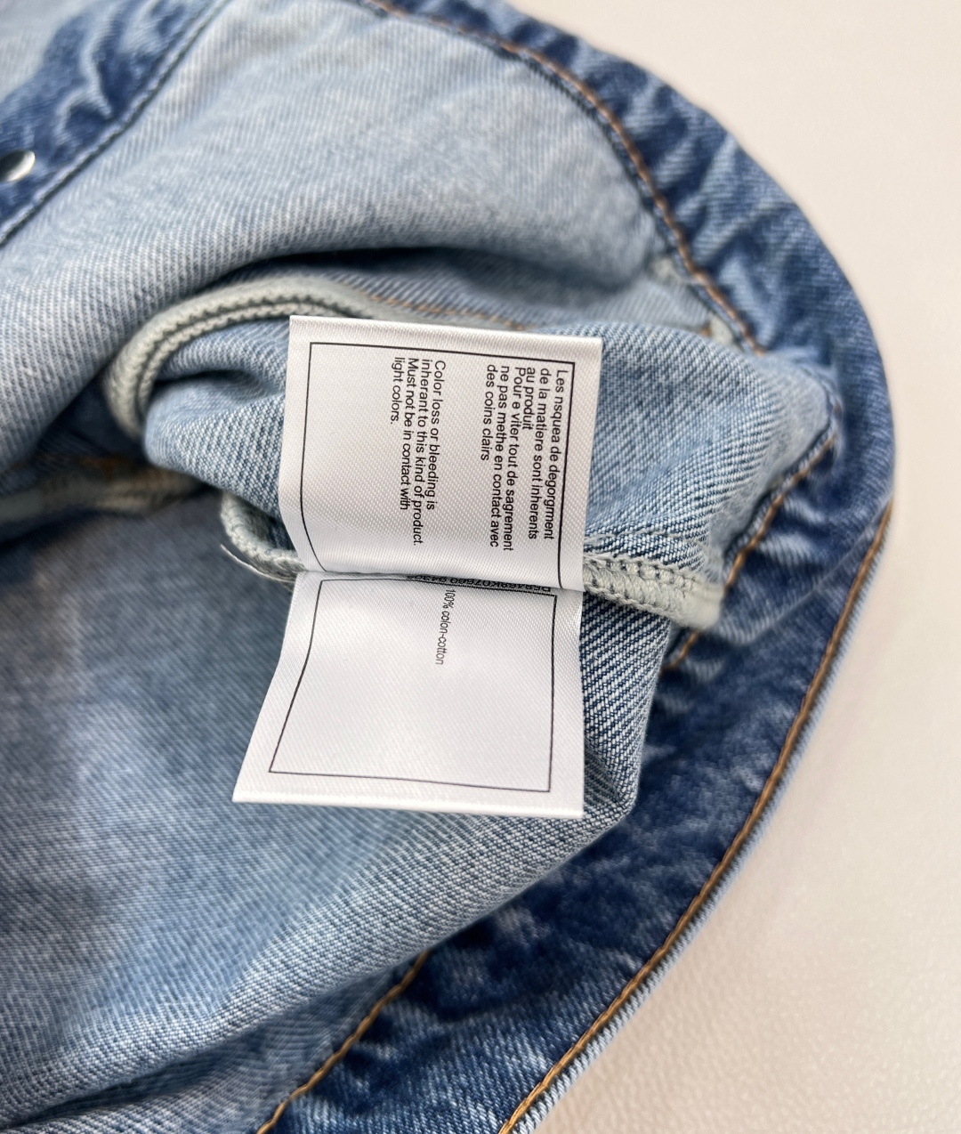 🆕CHANEL新款蝴蝶结牛仔马甲外套、酷到炸裂啊这件 简直就是刷街利器！定制洗水牛仔蓝面料耗时26天 非