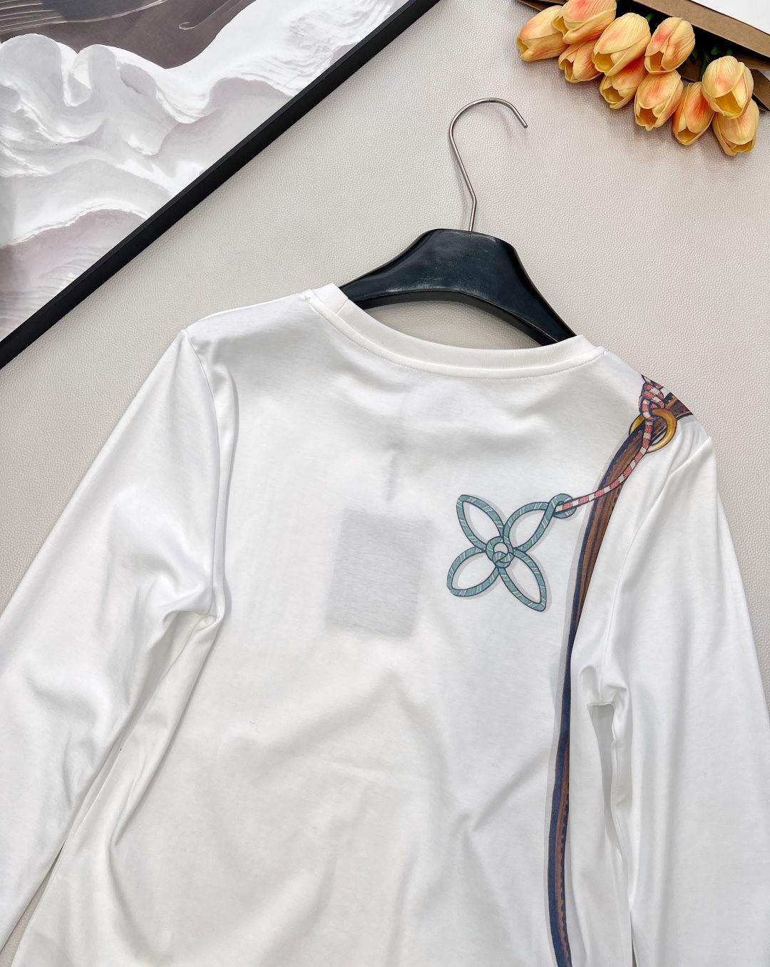 🆕Louis Vuittoon2025新款链条圆领印花长袖T恤，定制YB斜纹全棉材质，透气舒适，质感十足