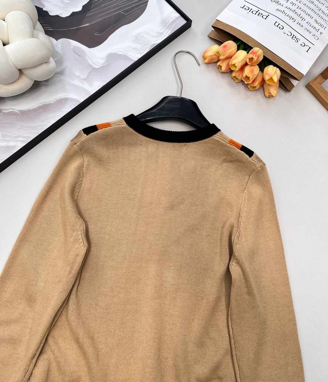 🆕VALENTINO25SS🔰新款V领针织毛衣..🔖🔖华伦天奴专柜同步 这件太太太美了！复古风满满 减龄